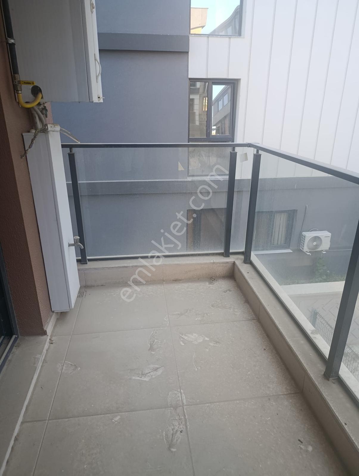 Binax Bakırçaygayrimenkulden Havuz Manzaralı 1+1 Daire Fırsatı - Görsel 11