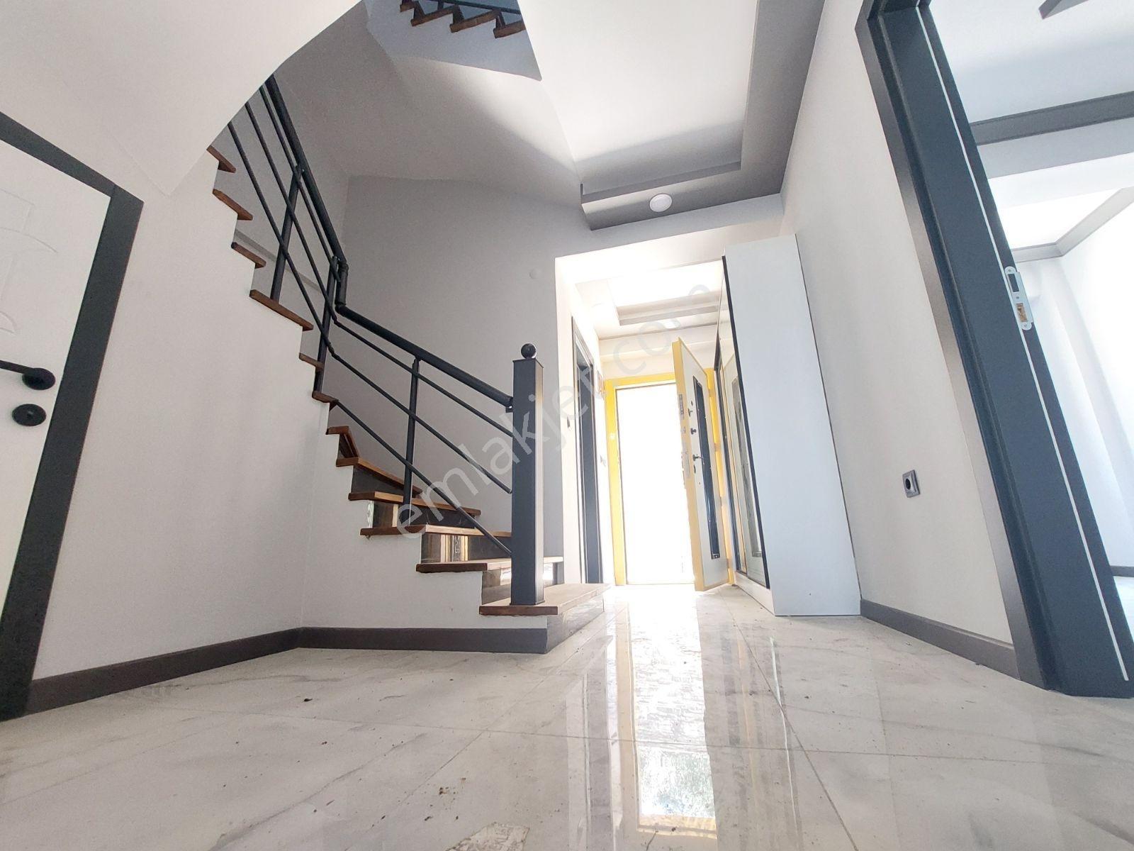 Venüs'ten,deniz Manzaralı Yüzme Havuzlu 4+1 Fırsat Villa - Görsel 15