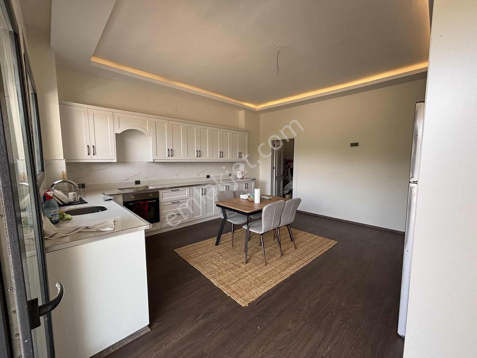 Ormanın Eteğinde 3,500m2 Lüks 4+1 Villa - Görsel 9