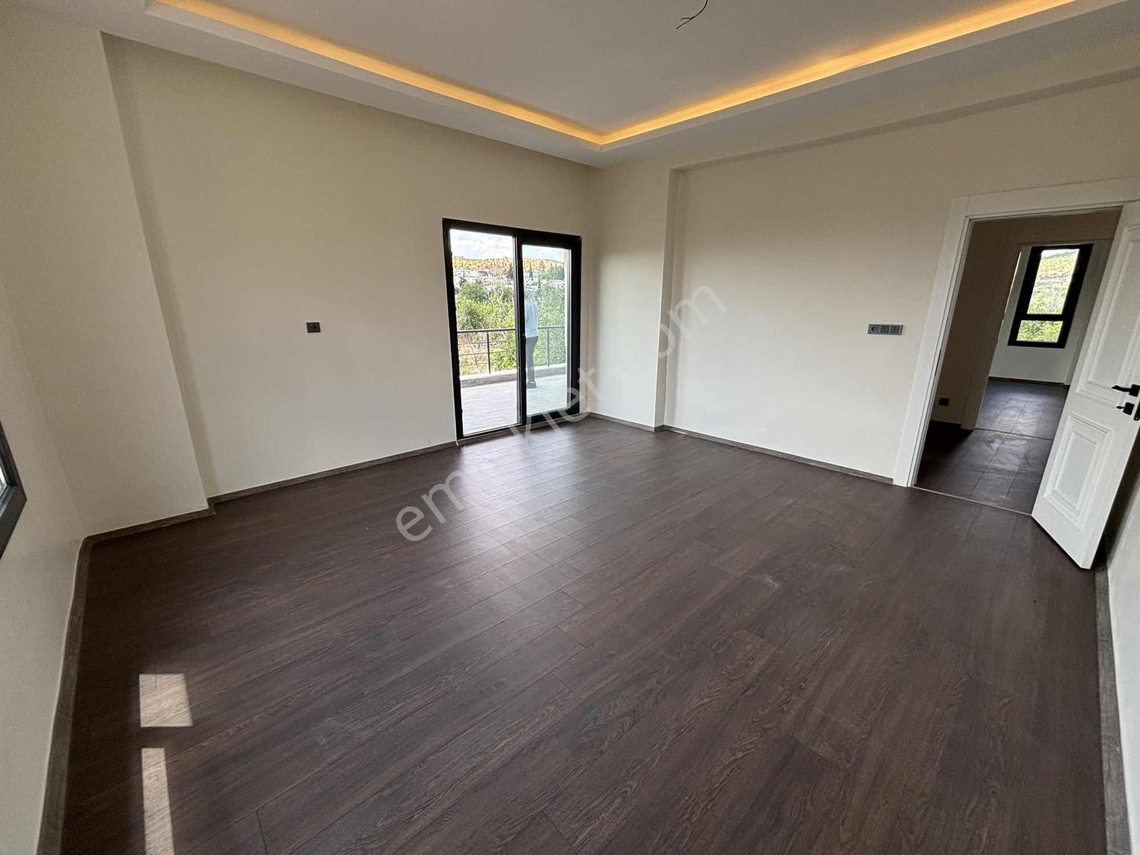 Ormanın Eteğinde 3,500m2 Lüks 4+1 Villa - Görsel 26