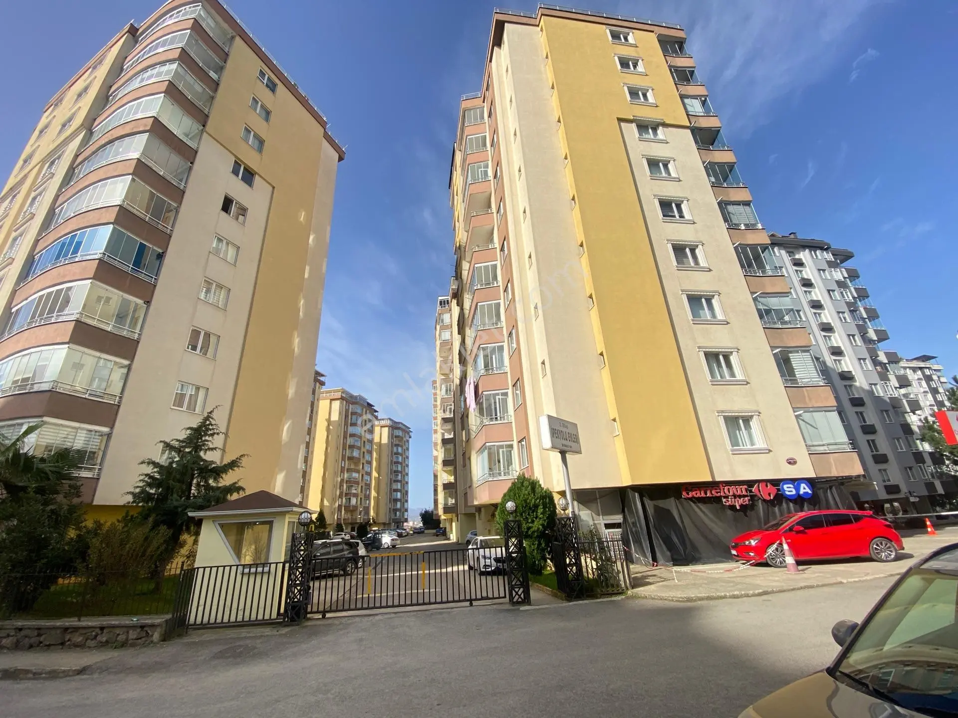 Trabzon Çukurçayır'ın En Merkezi Konumunda Satılık 3+1 Daire - Görsel 2