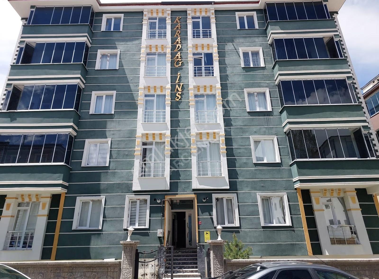 Arc Emlak'tan Satılık 2+1 Daire - Üniversite Yolu Üzerinde