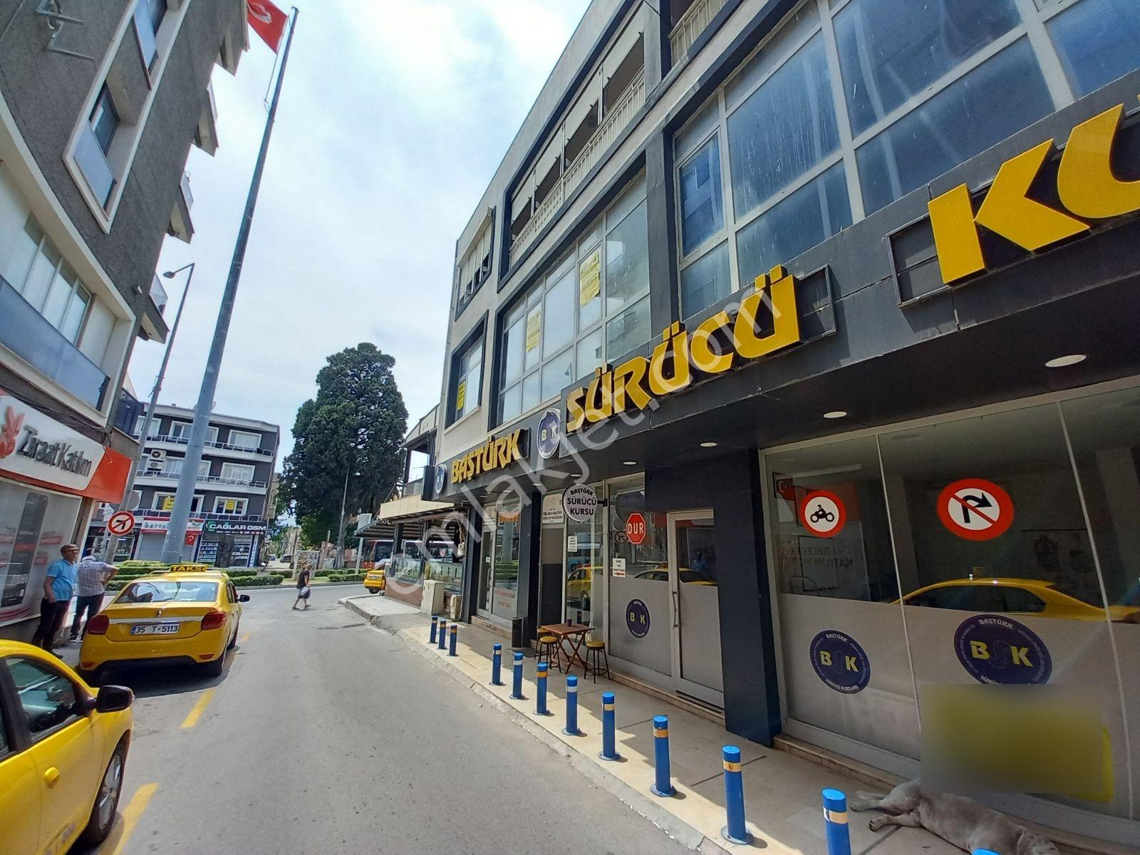 Buca Heykel' De Zeminüstü 1.kat 5+1 Kiralık İşyeri - Görsel 25