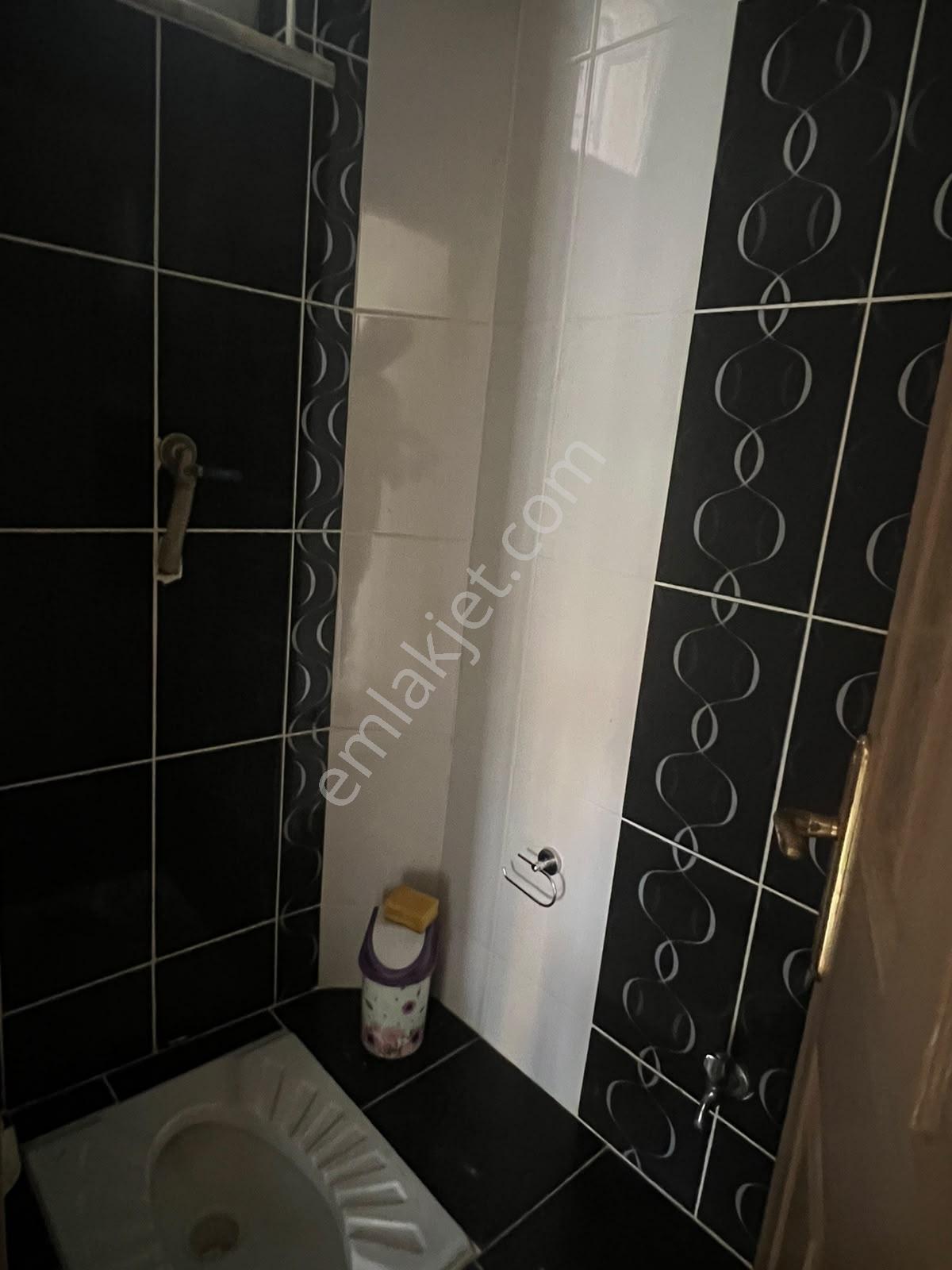 Uğur Mumcu Mahallesinde Köşe Konumda Mantolamalı 4 Oda 2 Salon - Görsel 23