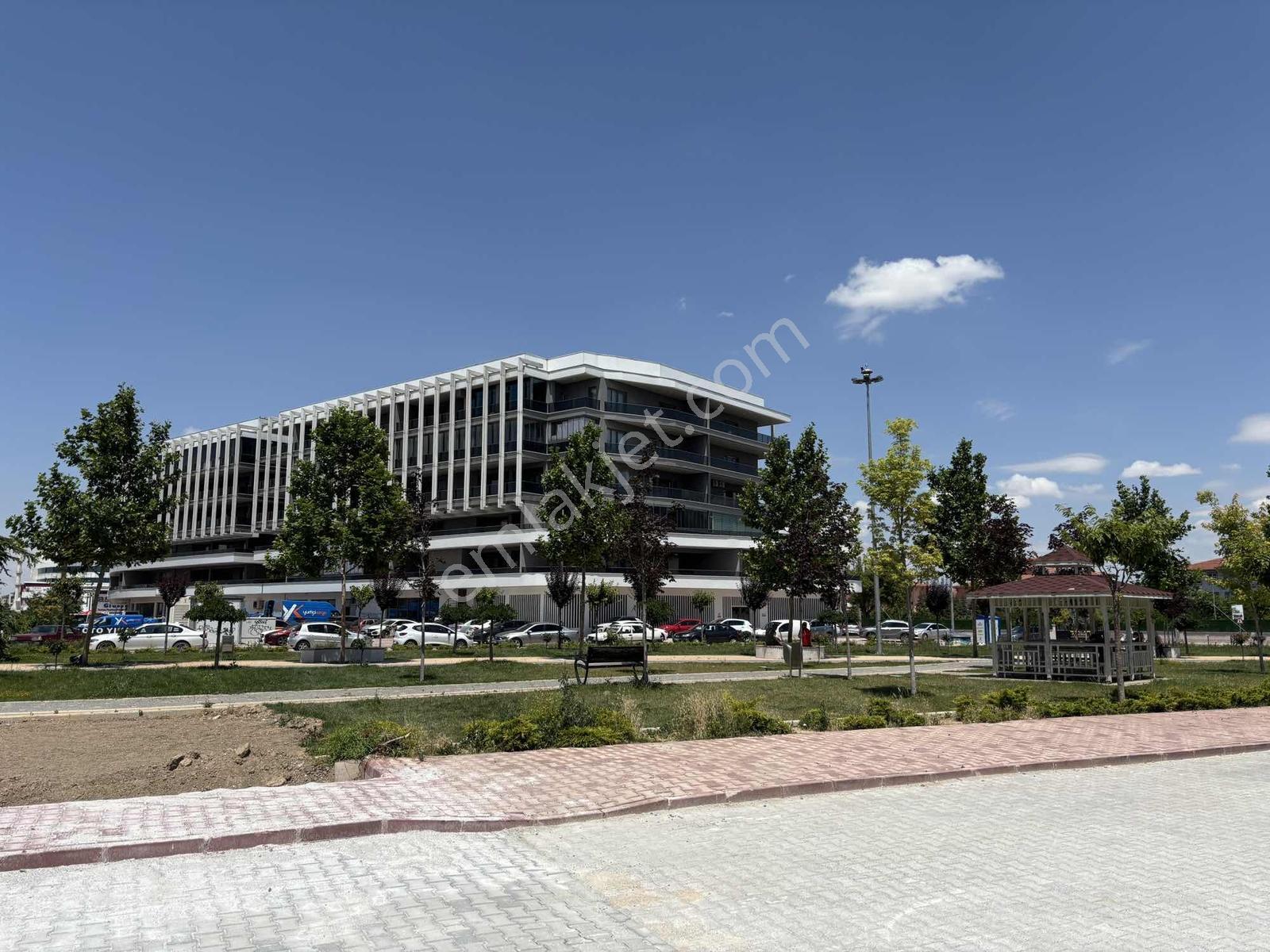 Akabe Mahallesi Yüksek Yaya Trafiğine Sahip 40 M² Kiralık Dükkan - Görsel 5