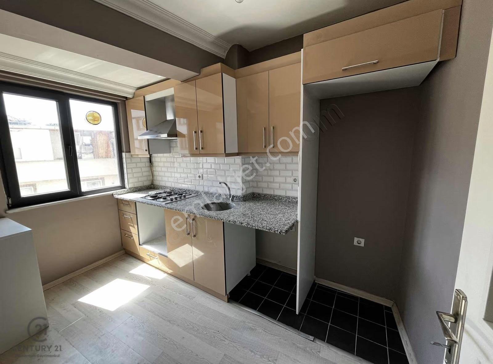 Eyüp Güzeltepe Mahallesi Ebeveyn Banyolu Boş 3+1 Kiralık Daire - Görsel 4
