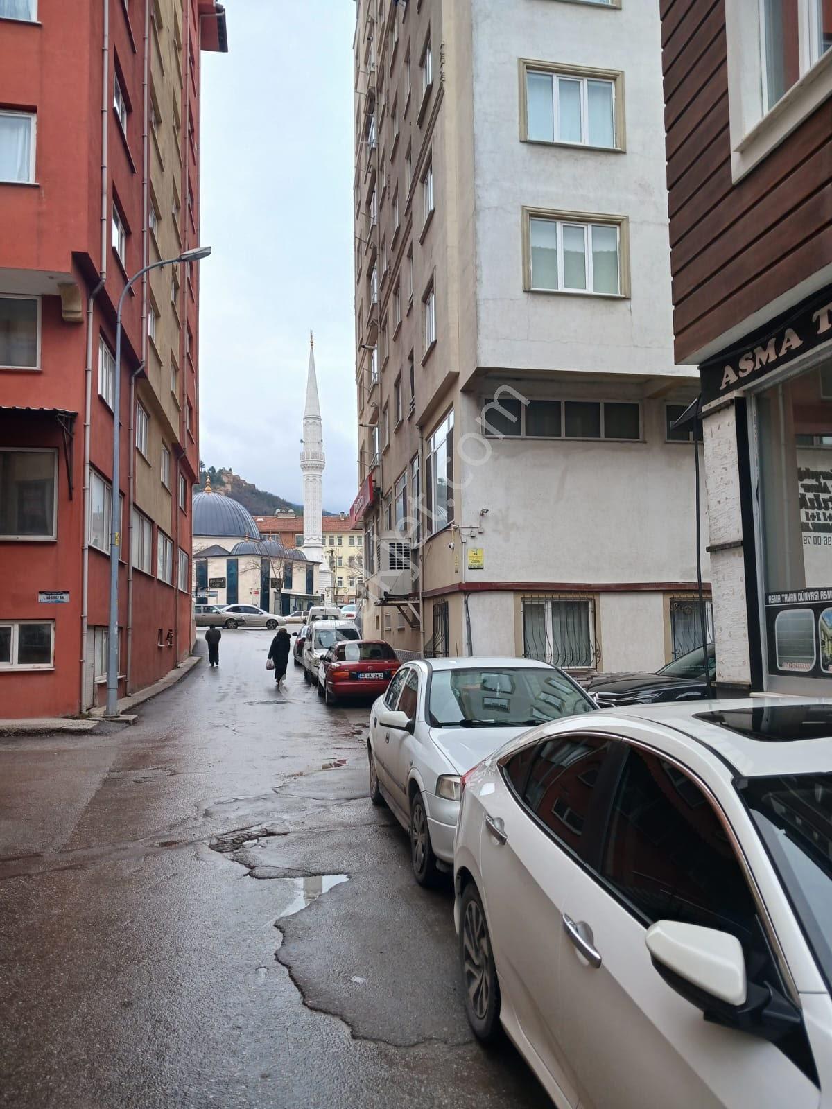 Kolçan Emlaktan Menderes Cd. Satılık 2 Katlı İş Yeri + 2 Apart - Görsel 21