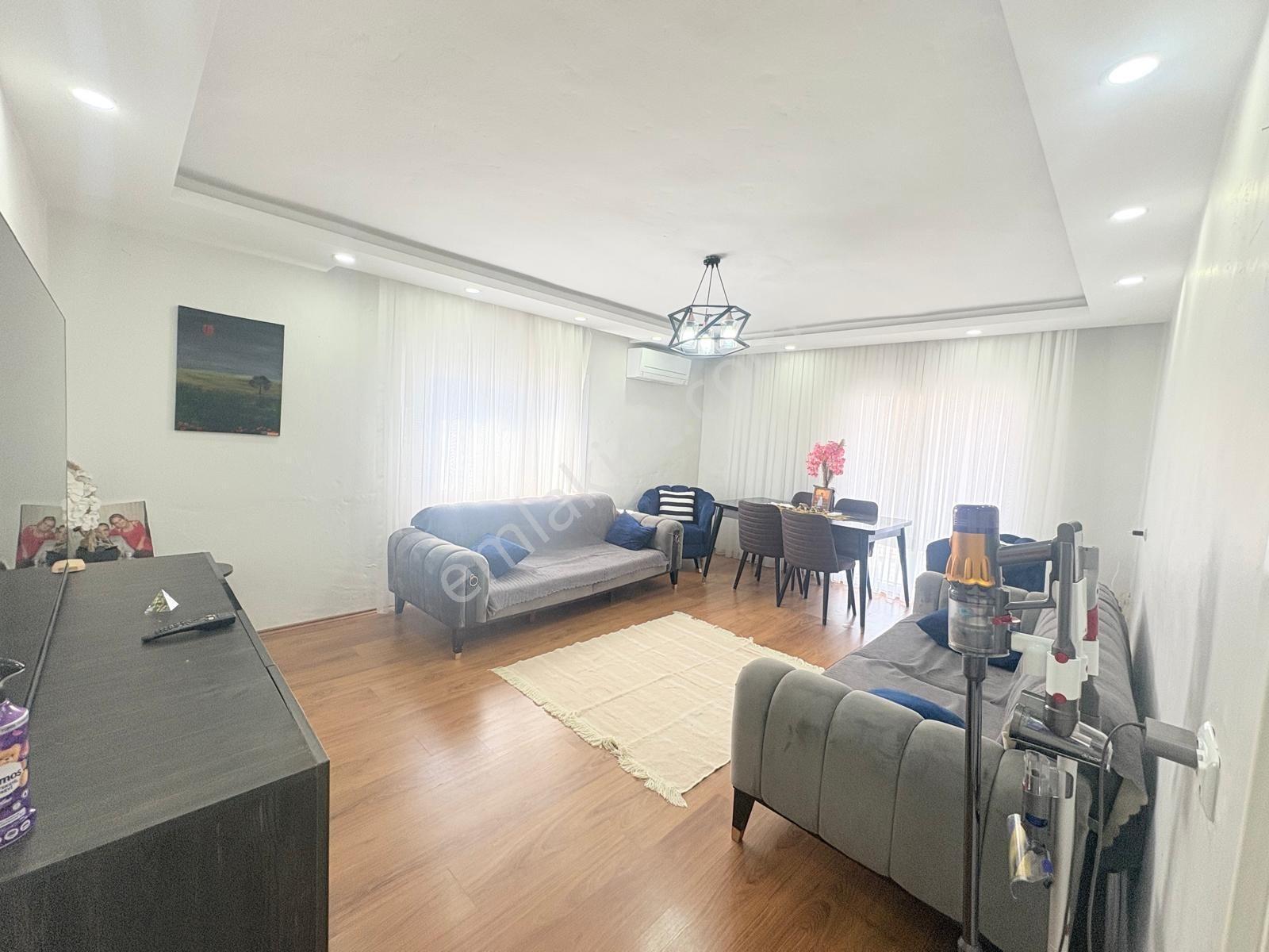 Prestij'den Güneykent'te Ayrı Mutfak Geniş Oturumlu 2+1 Daire