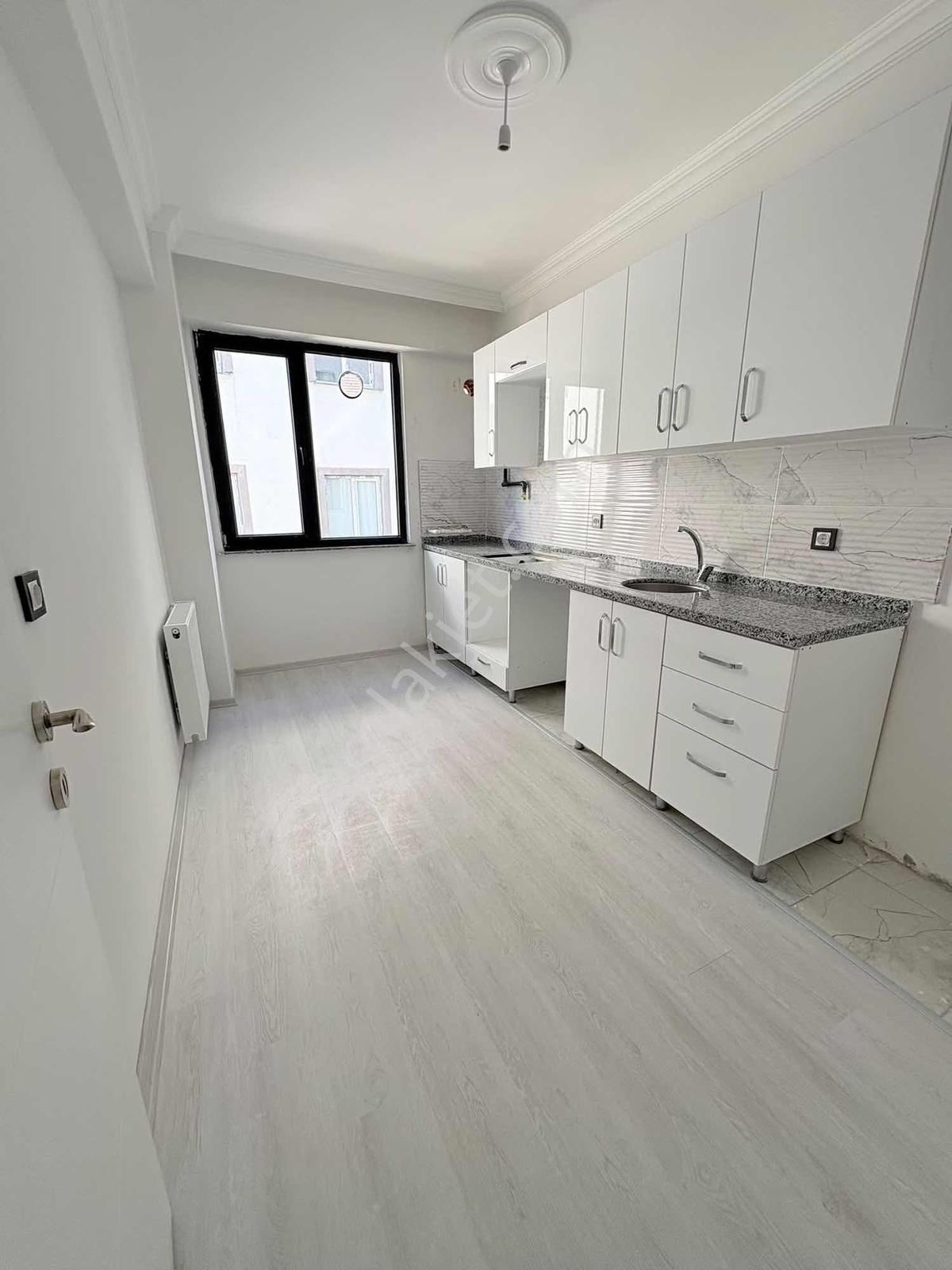 "hak-seç Emlak Armutlu" Dan Kiralık 2+1 Geniş Daire - Görsel 7