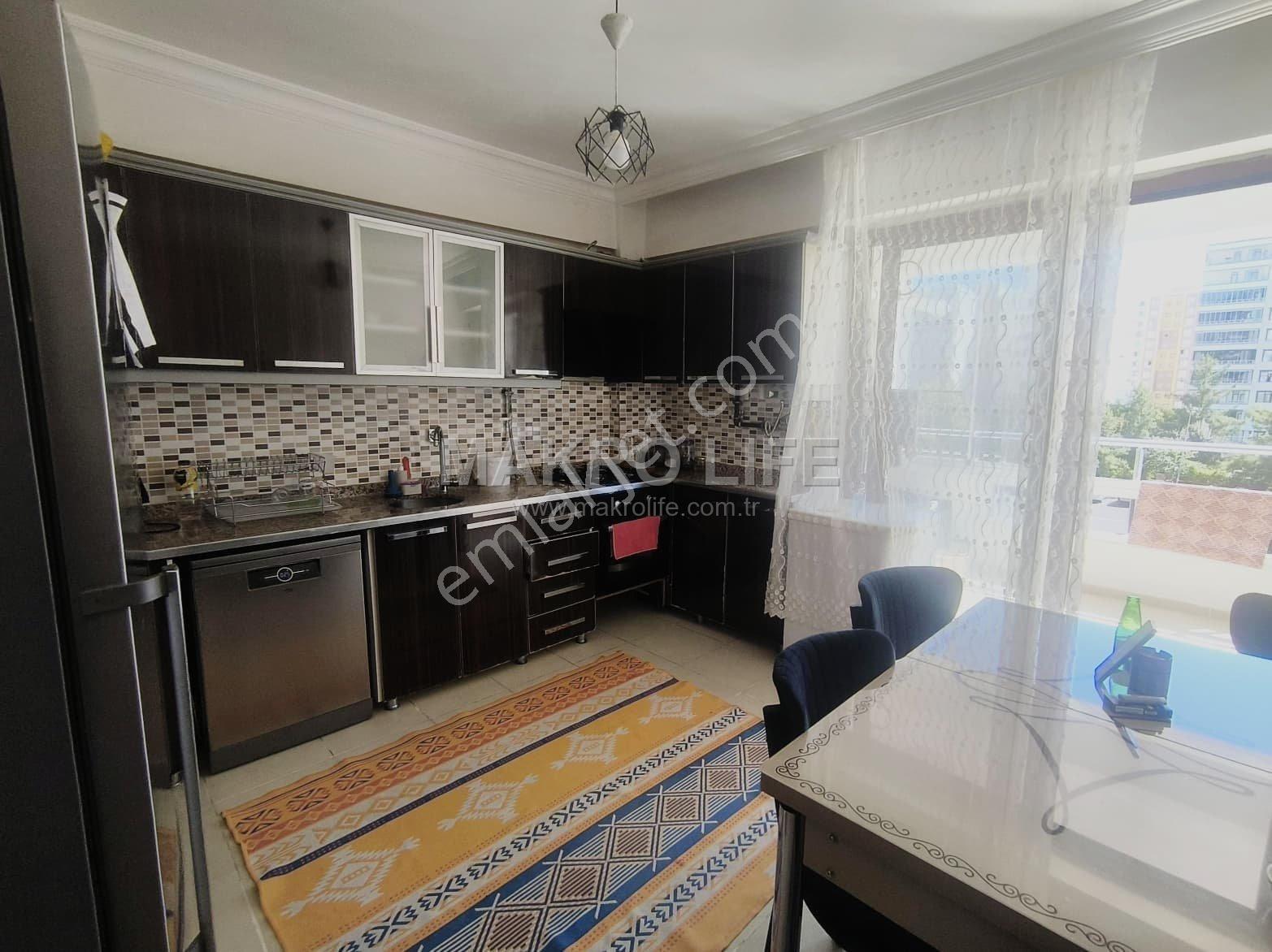 Konumu Harika, Fiyatı Daha Da Harika! Radisson Otel Arkası Satılık Geniş 3+1 Daire - Görsel 6
