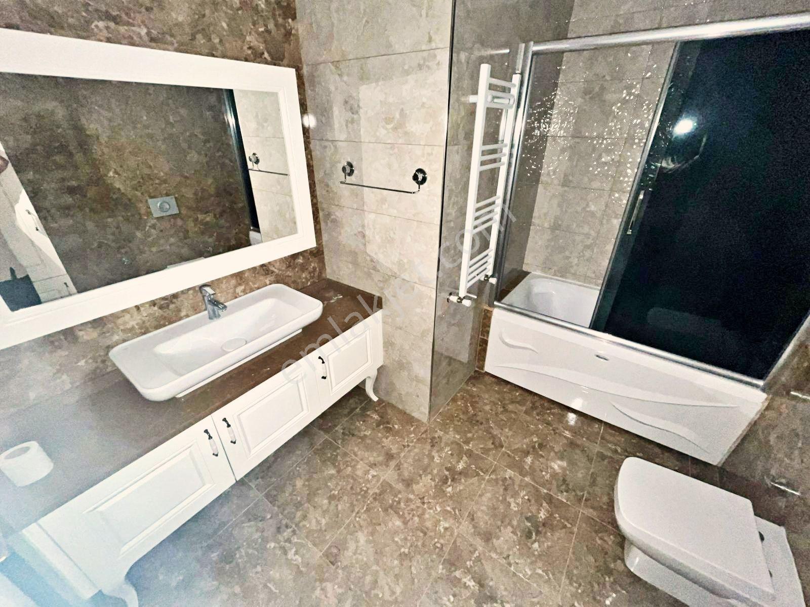 Blue Life Egenden Gerçek İlan-müstakil Tadında Satılık Kapalı Otoparklı Ön Cephe Ayrı Mtfk 3+1daire - Görsel 9