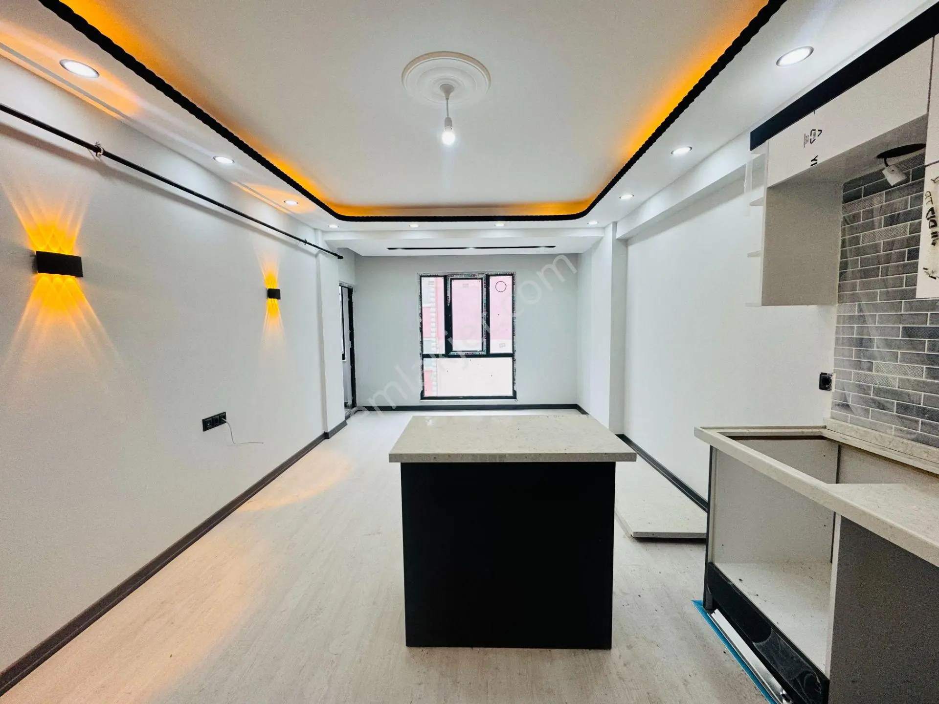 Güven'den Kapaklı'da Hastanenin Karşısında Ara Kat Ön Cephe Kiralık 1+1 Daire - Görsel 5