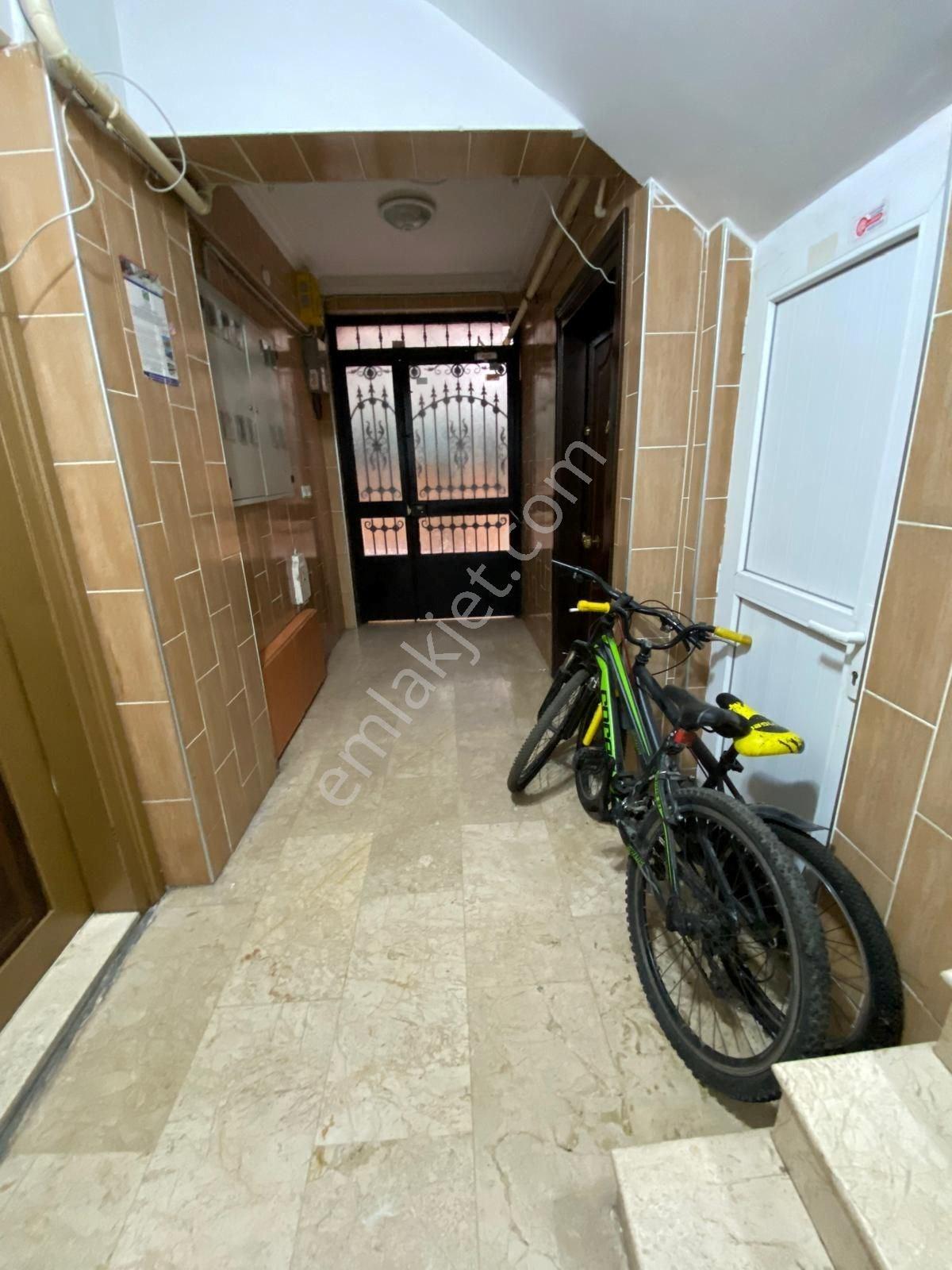 Bahçelievler Metro Yanı 3+1 Satılık Daire (yüksek Giriş) - Görsel 24