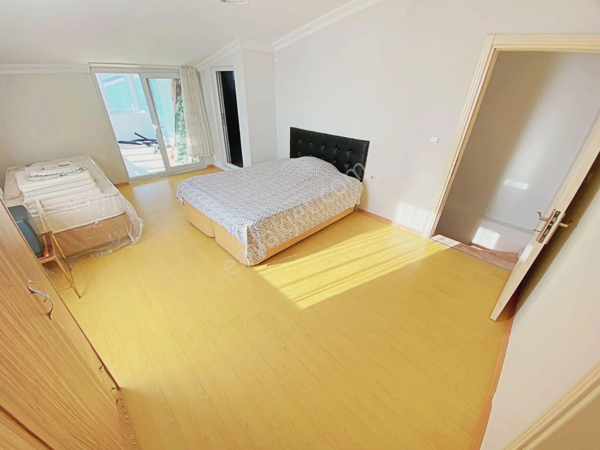 Güre’de Gültaş Emlaktan Satılık Deniz Manzaralı, Geniş Bahçeli 6+1 Villa - Görsel 35