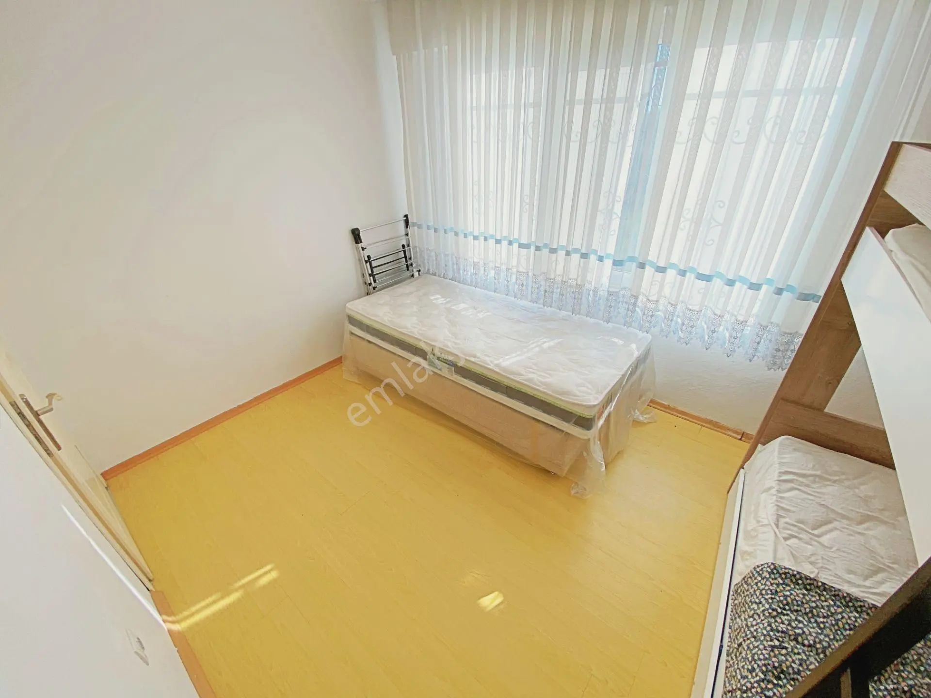 Güre’de Gültaş Emlaktan Satılık Deniz Manzaralı, Geniş Bahçeli 6+1 Villa - Görsel 15