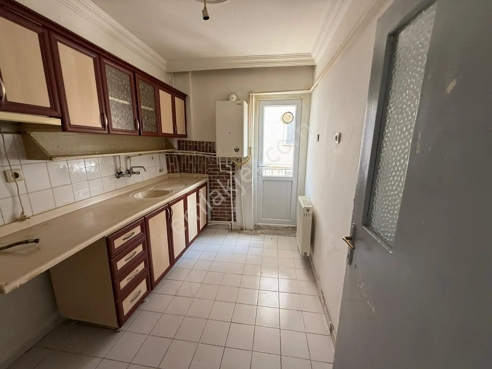 Bilgen Vatan'dan Aktepe 951. Cadde Üzerinde 1. Kat Ön Cephe Bağımsız Salon 3+1 Satılık Fırsat Daire - Görsel 5