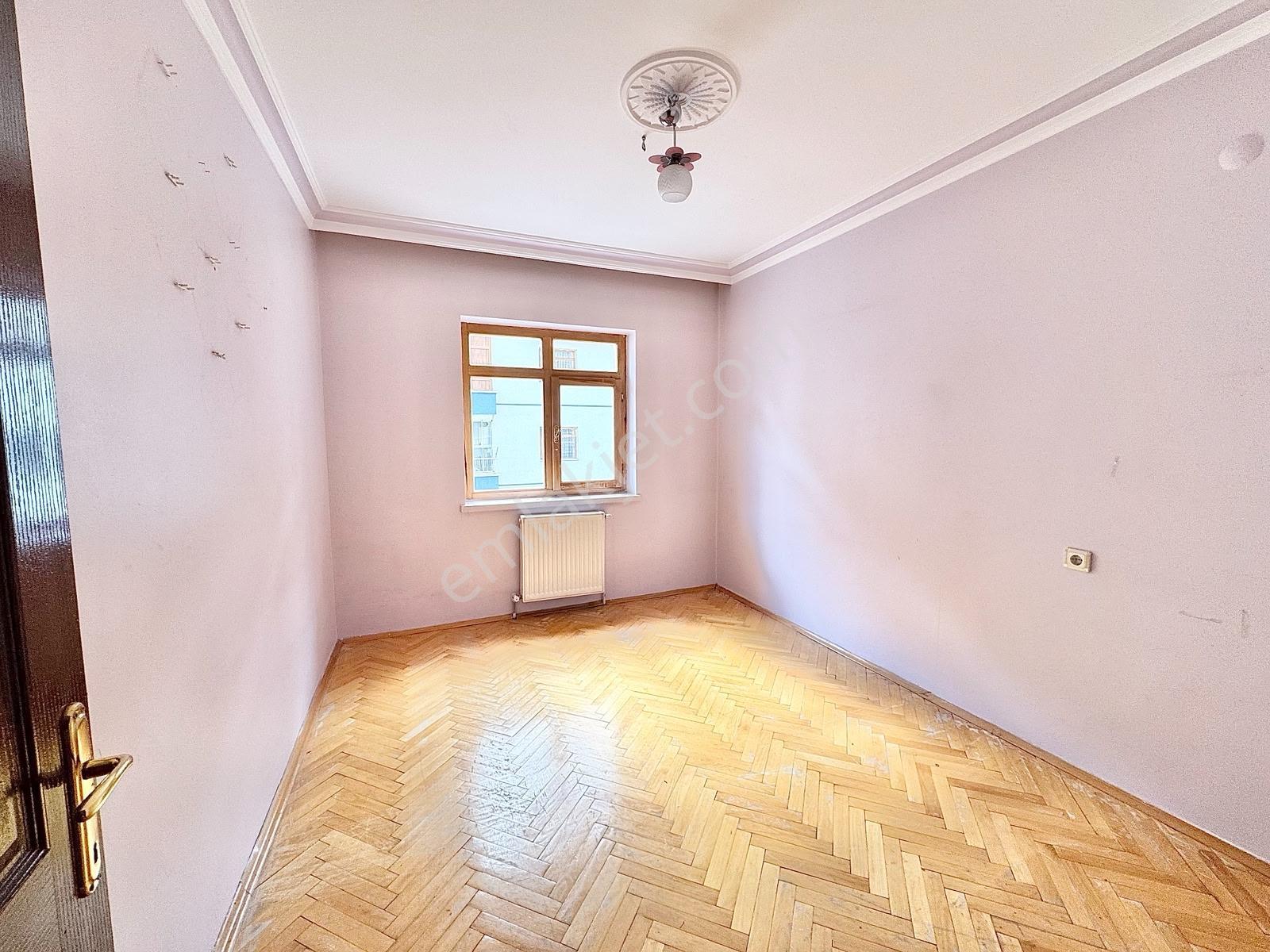 Bağlarbaşı'nda Satılık 3+1 Daire (10m2 Kilerli) - Görsel 7