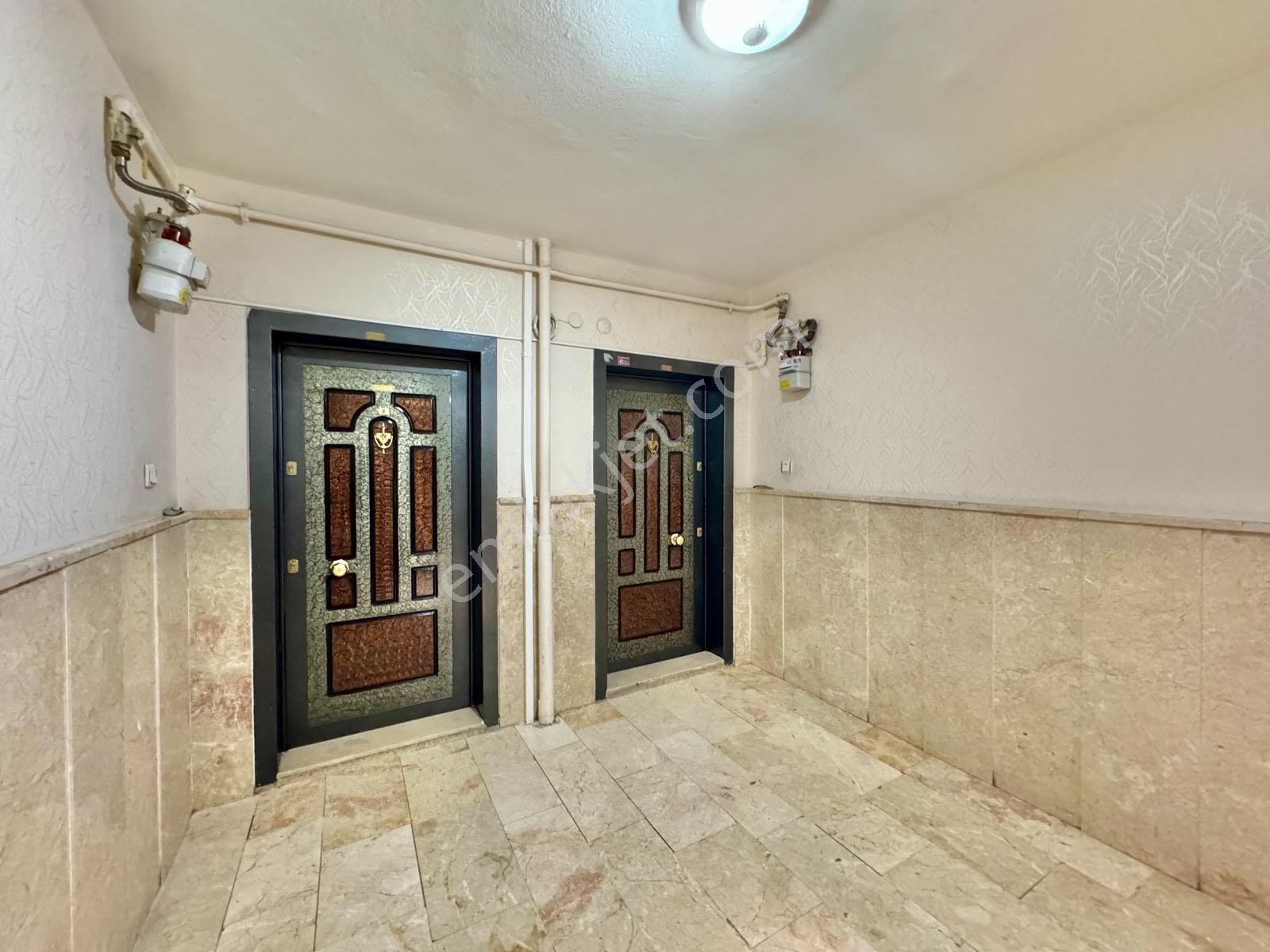 Bağlarbaşı'nda Satılık 3+1 Daire (10m2 Kilerli) - Görsel 6