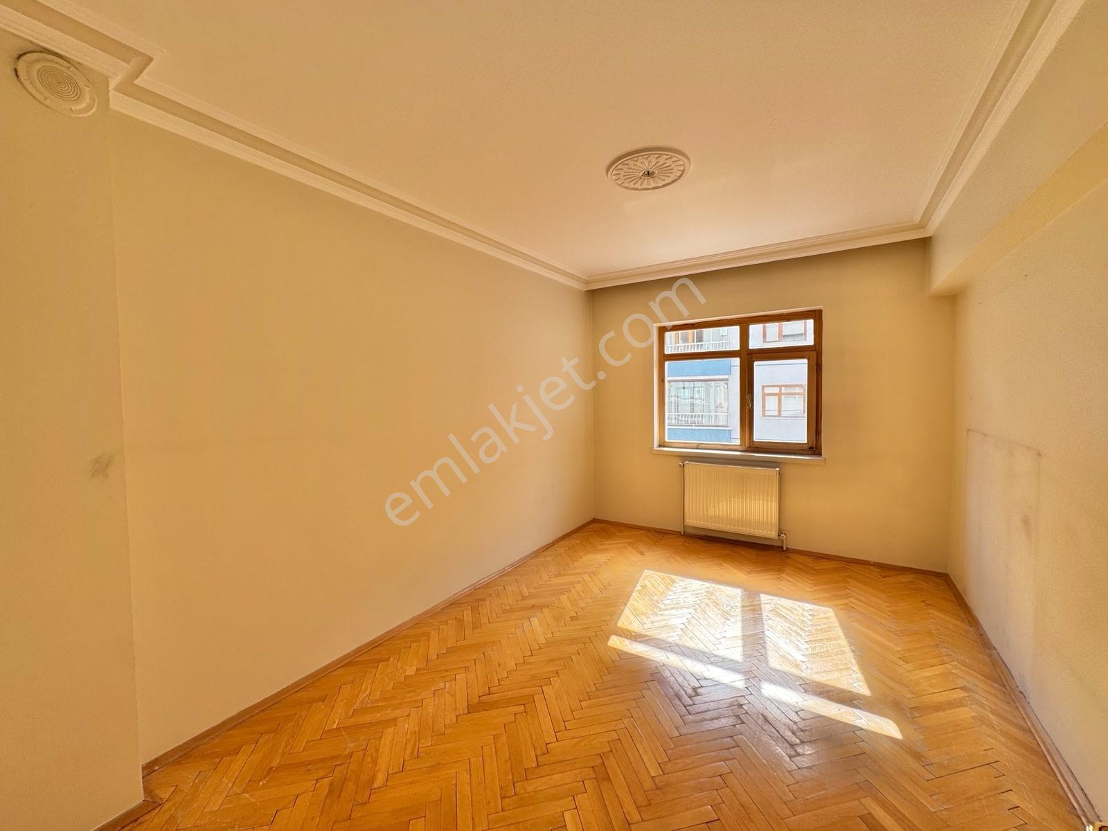 Bağlarbaşı'nda Satılık 3+1 Daire (10m2 Kilerli) - Görsel 17