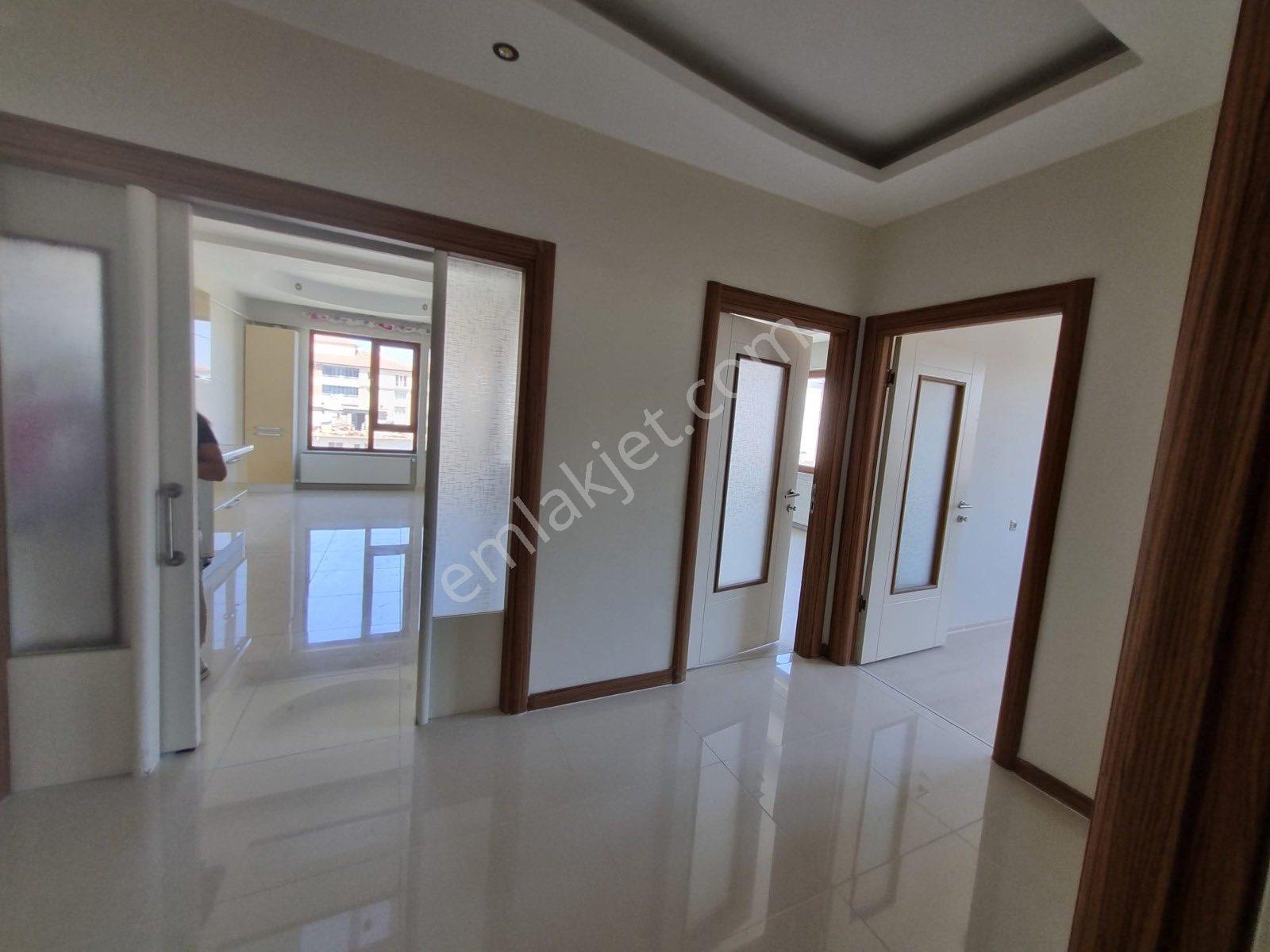 Yeşilyurt Çilesiz Mah Nıkah Sarayı Yanında Cad Üzerinde 9. Ara Kat 4+1 Satılık Daıre - Görsel 32