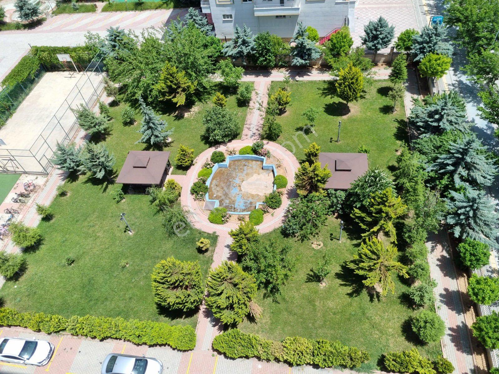 Yeşilyurt Çilesiz Mah Nıkah Sarayı Yanında Cad Üzerinde 9. Ara Kat 4+1 Satılık Daıre - Görsel 34
