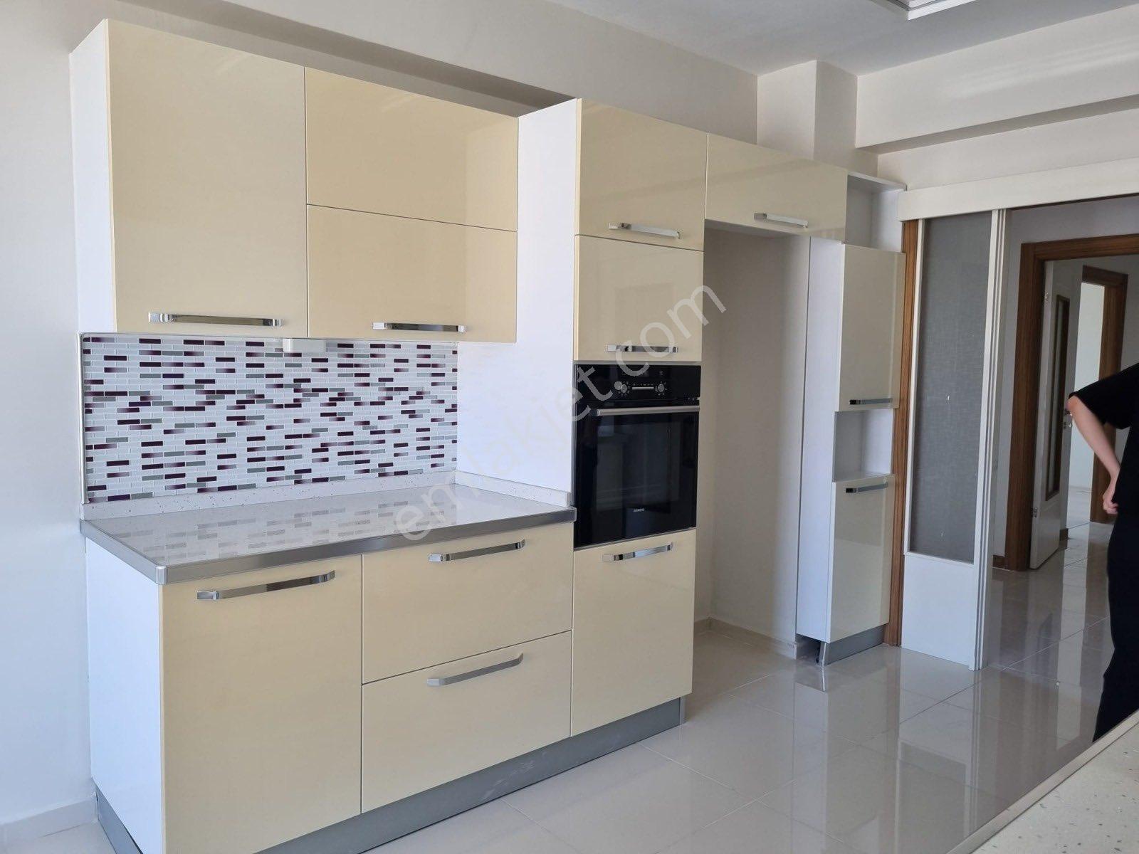 Yeşilyurt Çilesiz Mah Nıkah Sarayı Yanında Cad Üzerinde 9. Ara Kat 4+1 Satılık Daıre - Görsel 23