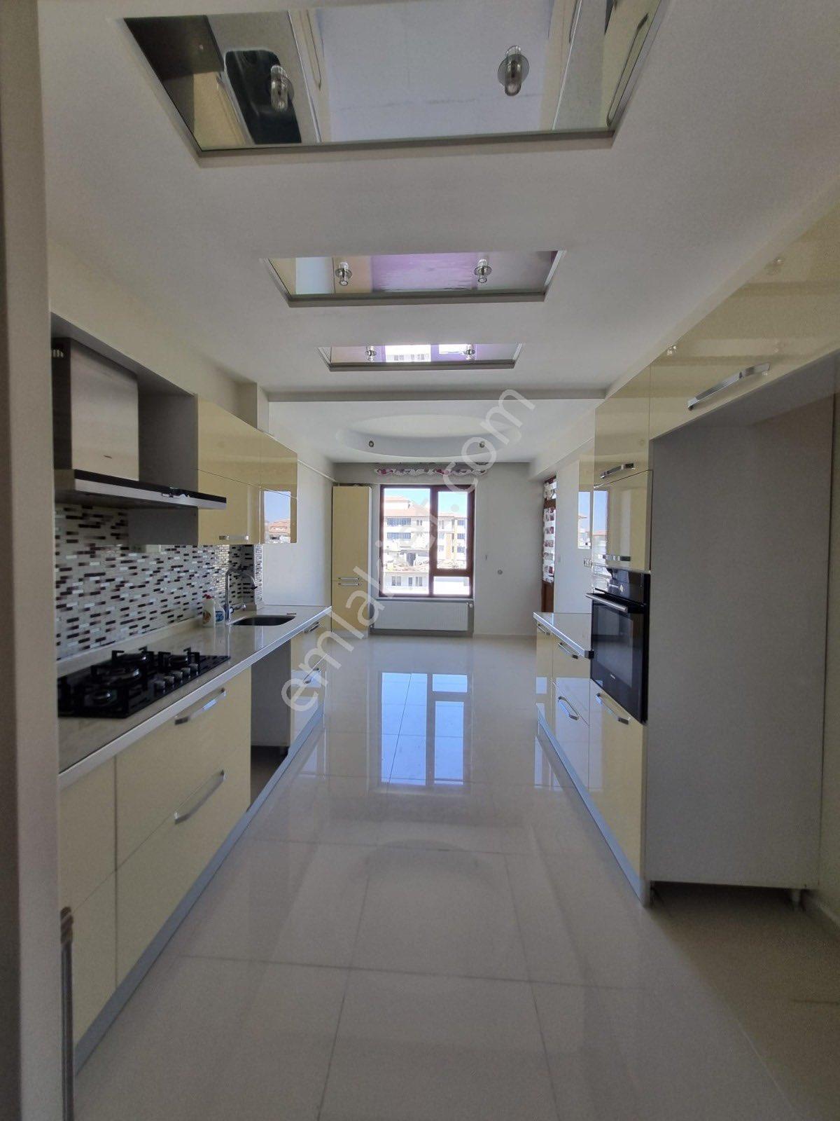 Yeşilyurt Çilesiz Mah Nıkah Sarayı Yanında Cad Üzerinde 9. Ara Kat 4+1 Satılık Daıre - Görsel 24