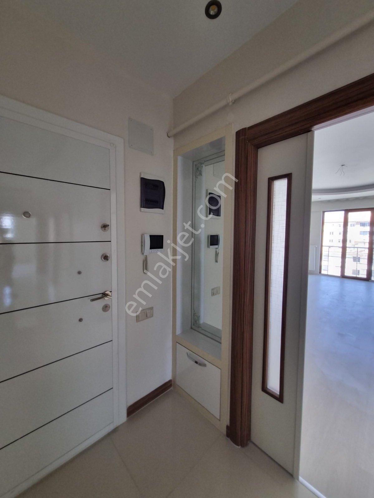 Yeşilyurt Çilesiz Mah Nıkah Sarayı Yanında Cad Üzerinde 9. Ara Kat 4+1 Satılık Daıre - Görsel 21