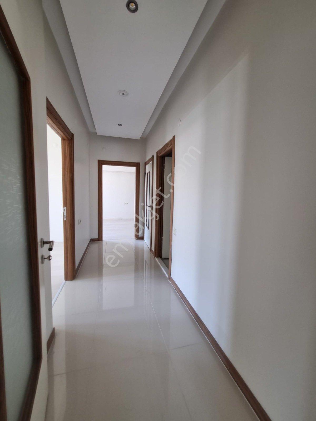 Yeşilyurt Çilesiz Mah Nıkah Sarayı Yanında Cad Üzerinde 9. Ara Kat 4+1 Satılık Daıre - Görsel 12