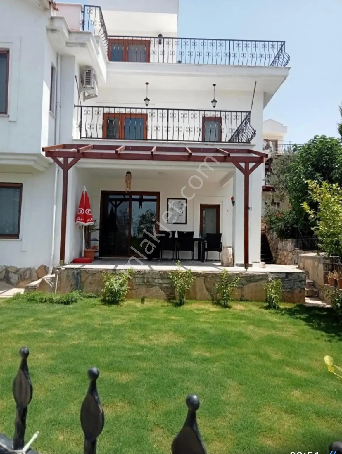 Sahibinden | Pembe Gül Sitesi’nde Deniz Manzaralı 3+1 Villa