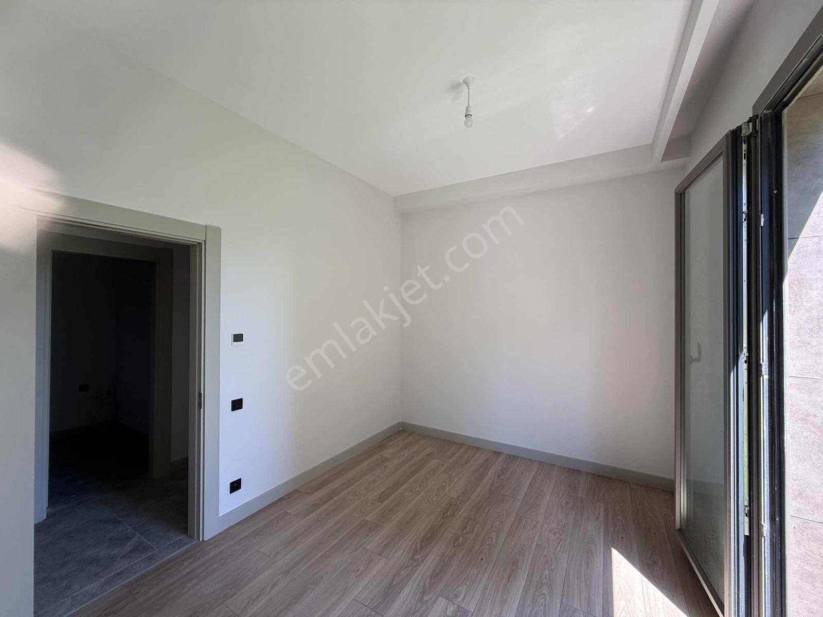 Emlak Konut Çınarköy / 2+1 / Çift Banyolu / Bahçe Katı / Devirli - Görsel 6