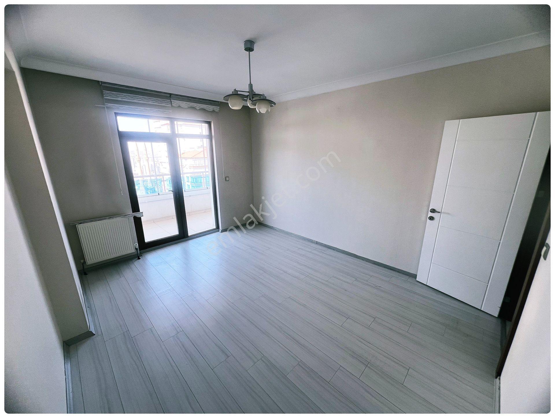 Kayalarda Erol Kaya Cadde Üstü Giyinme Odalı Kiralık 4+1 Daire - Görsel 17
