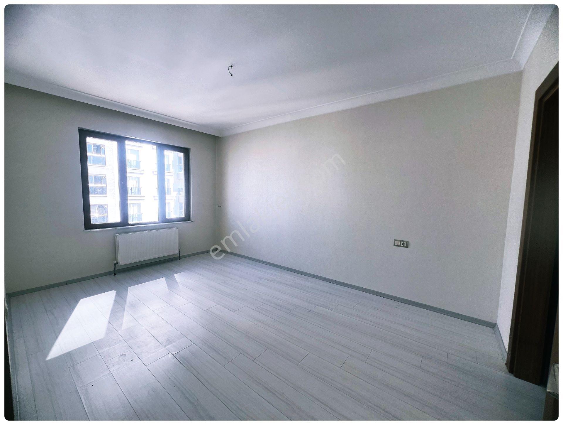 Kayalarda Erol Kaya Cadde Üstü Giyinme Odalı Kiralık 4+1 Daire - Görsel 28