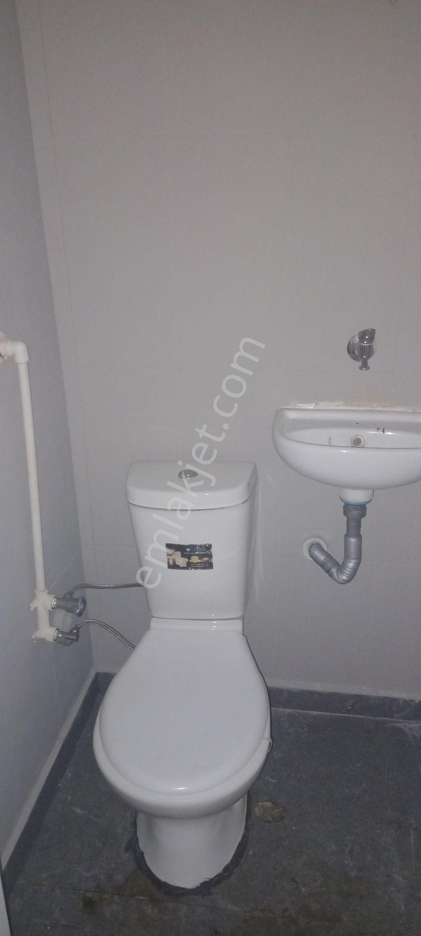 Mihatpaşa Cad.sadık Bey De Köşe Kiralık Dükkan Mağaza - Görsel 15