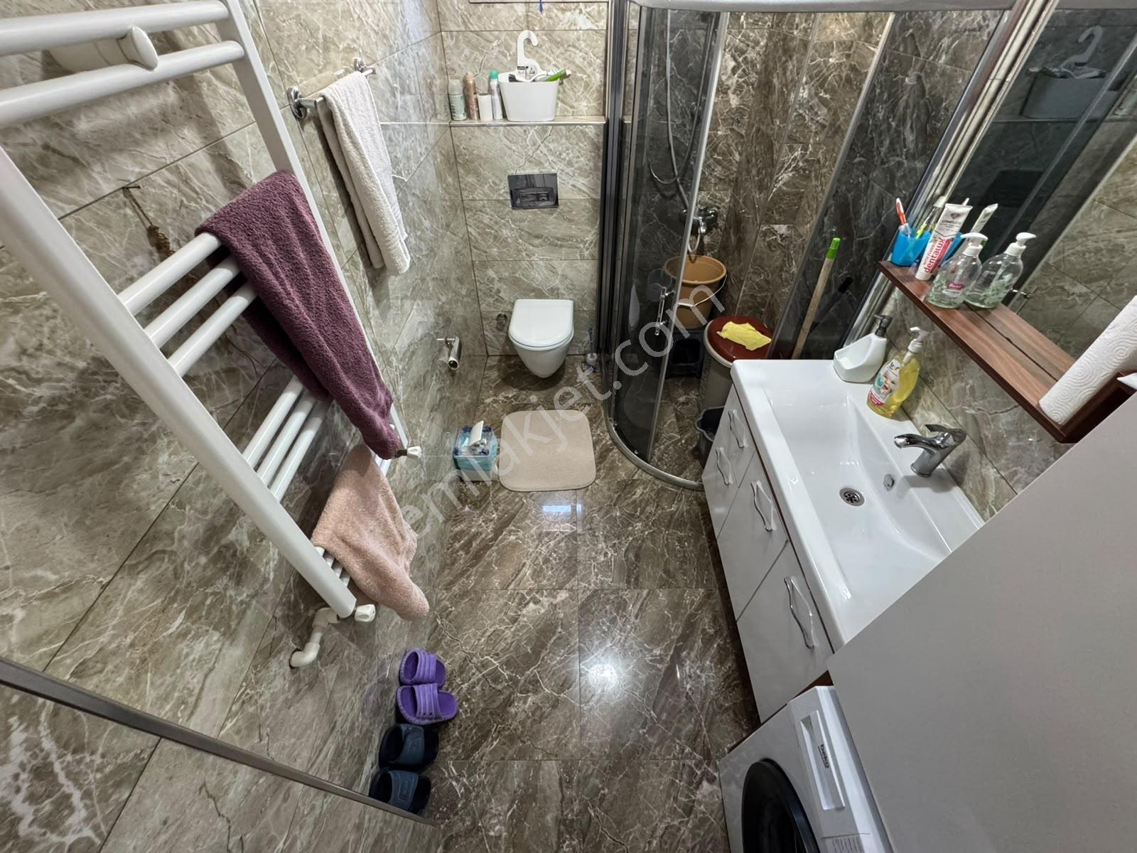 Sadece Kumsaldan Denize 100 Mt Ara Kat Doğalgazlı_3+1_köşe Daire - Görsel 22