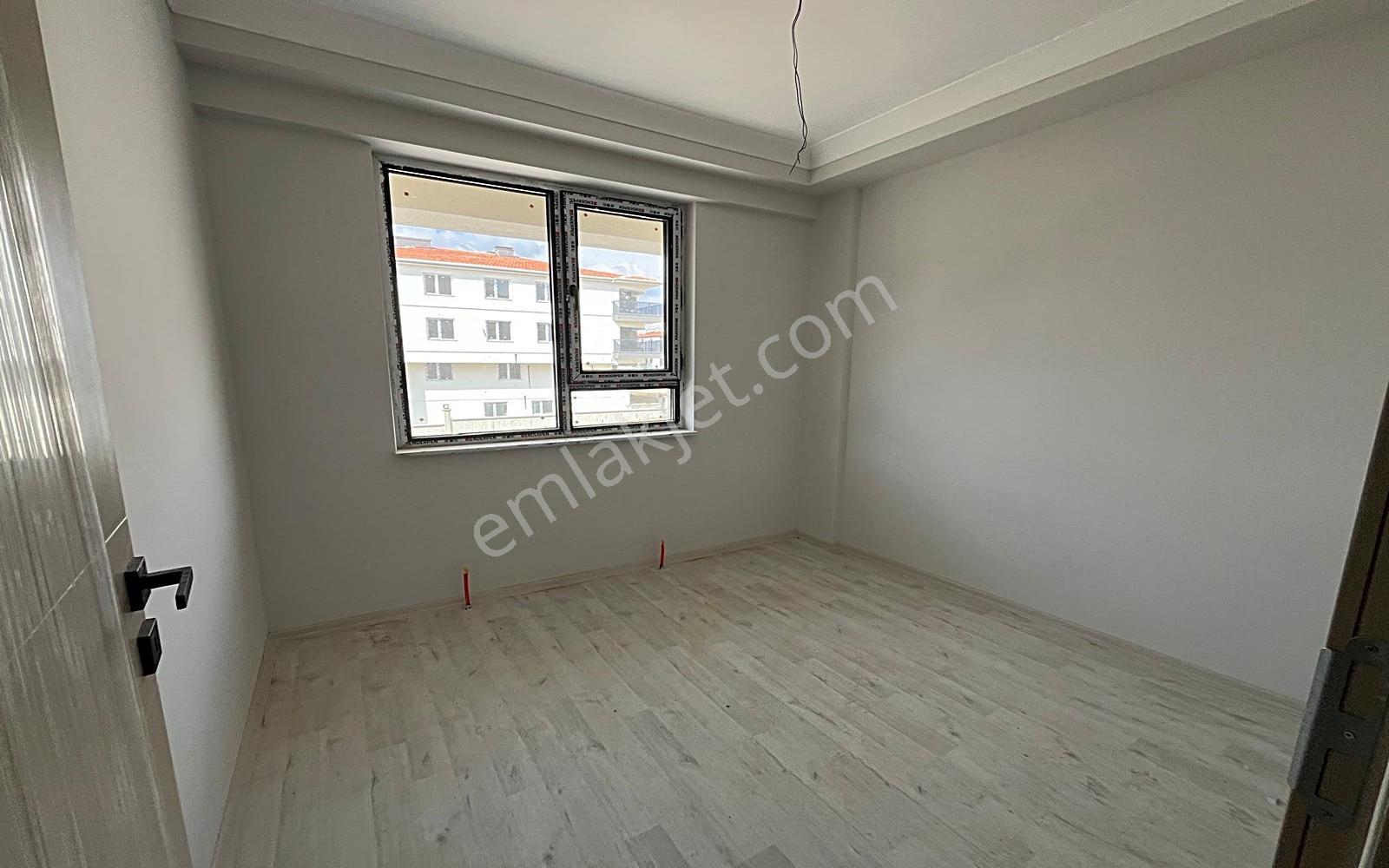 Yenikent Emlak'tan Kat Konumunda 3+1+depolu Satılık Lüx Daire - Görsel 23