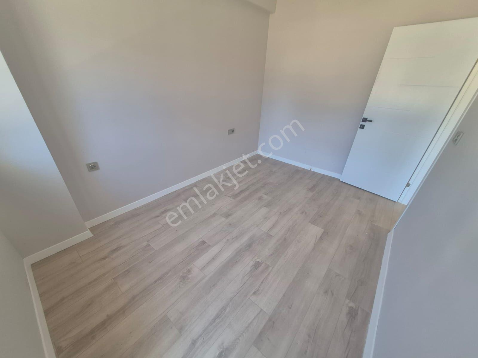 Delux'den Atatürk Mah. Havuzlu Sitede Lux Satılık 1+1 Daire - Görsel 13