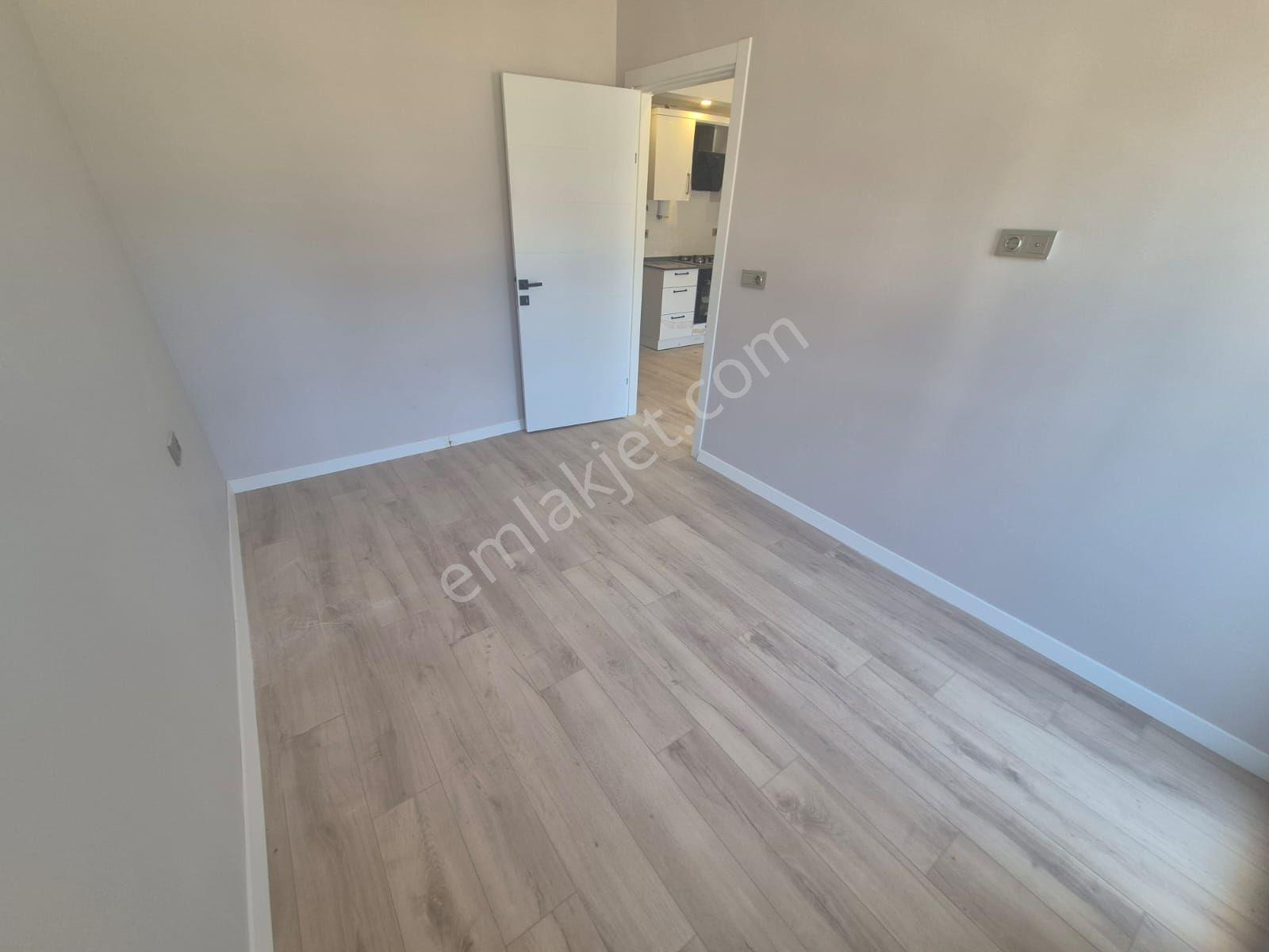 Delux'den Atatürk Mah. Havuzlu Sitede Lux Satılık 1+1 Daire - Görsel 14