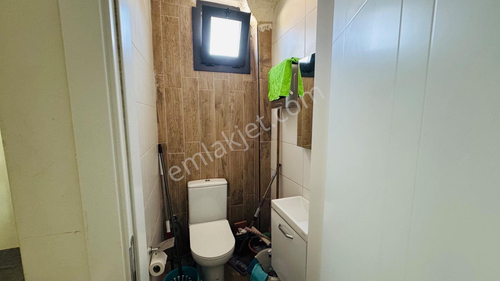 Foça Bağarası Ana Cadde Üzerinde Devren Kiralık Dükkan Mağaza - Görsel 5