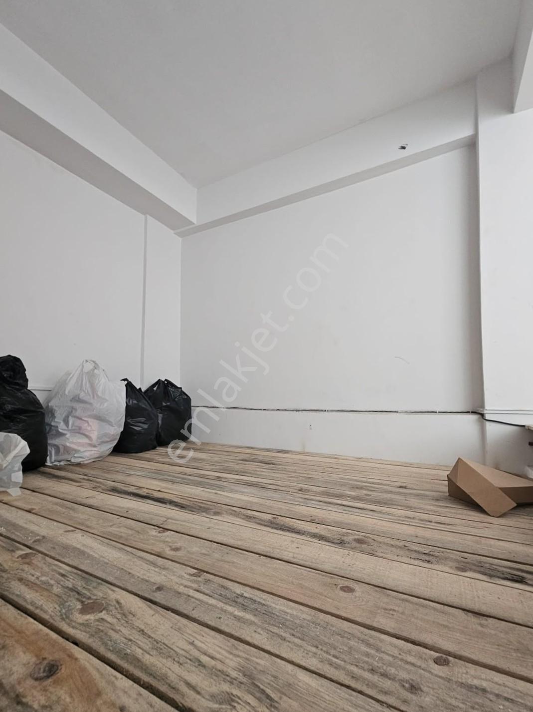 Foça Bağarası Ana Cadde Üzerinde Devren Kiralık Dükkan Mağaza - Görsel 20