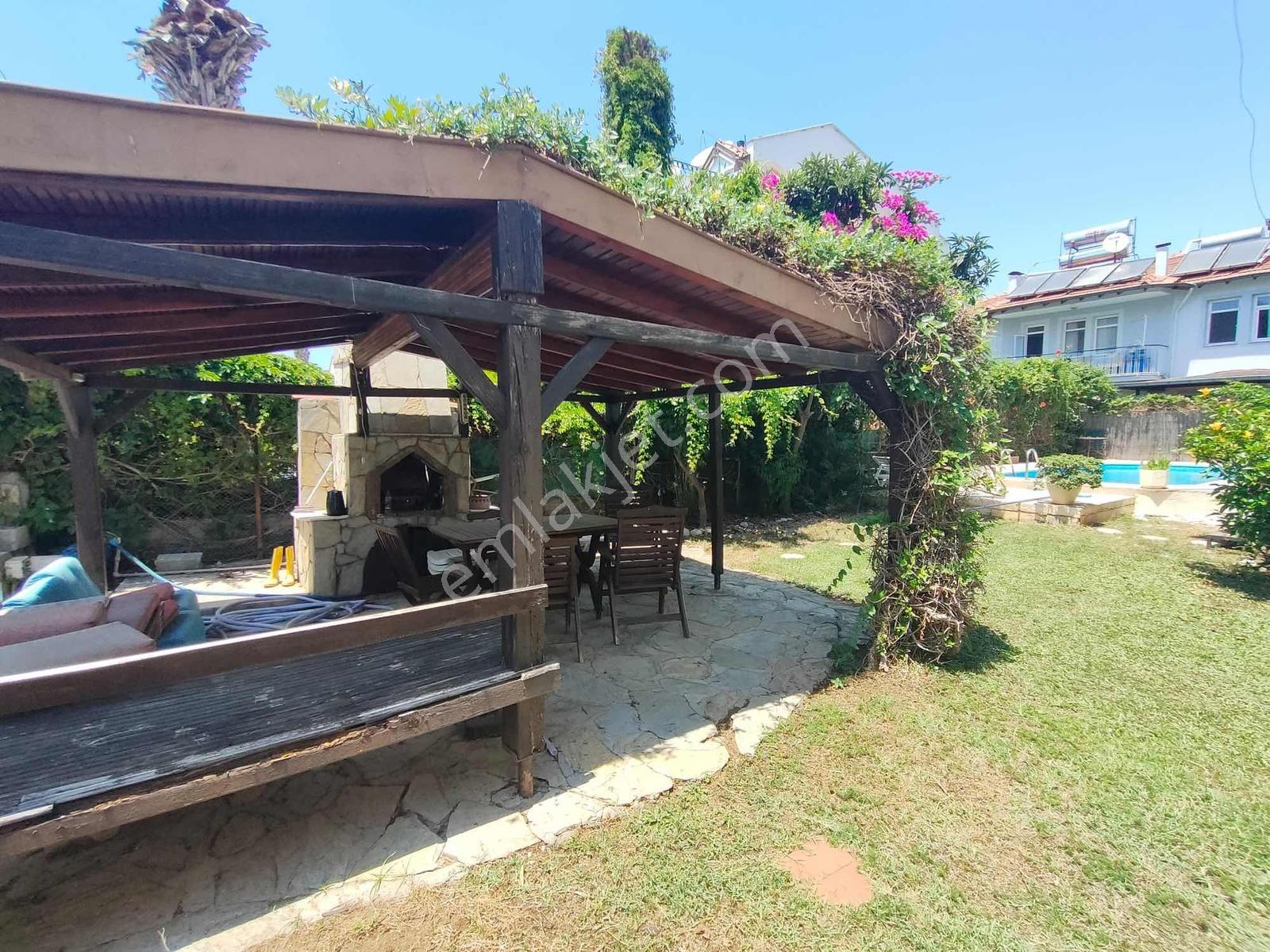 Foça Mah.de İlkon'dan Satılık Havuzlu 1+1 Daire - Görsel 9