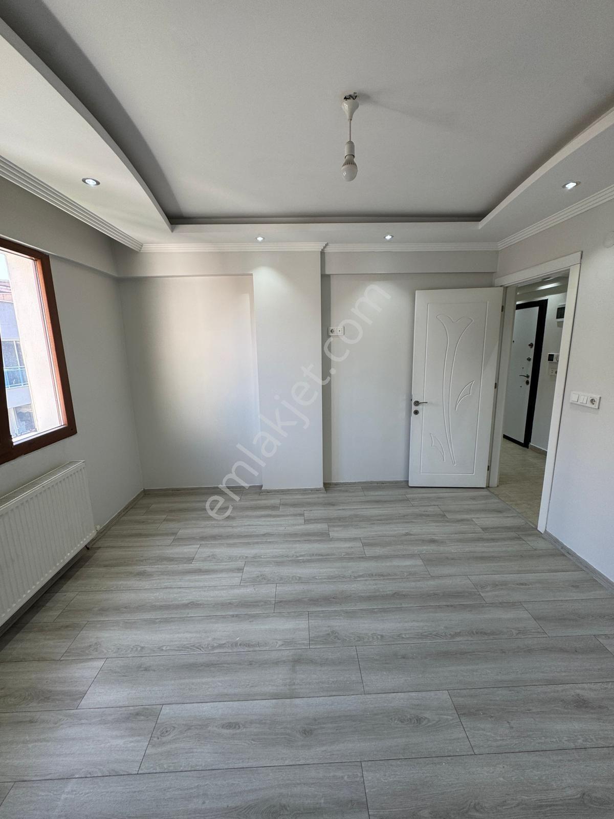 Zeki Emlak'tan Muradiye Mahallesinde Kiralık 2+1 Daire - Görsel 13