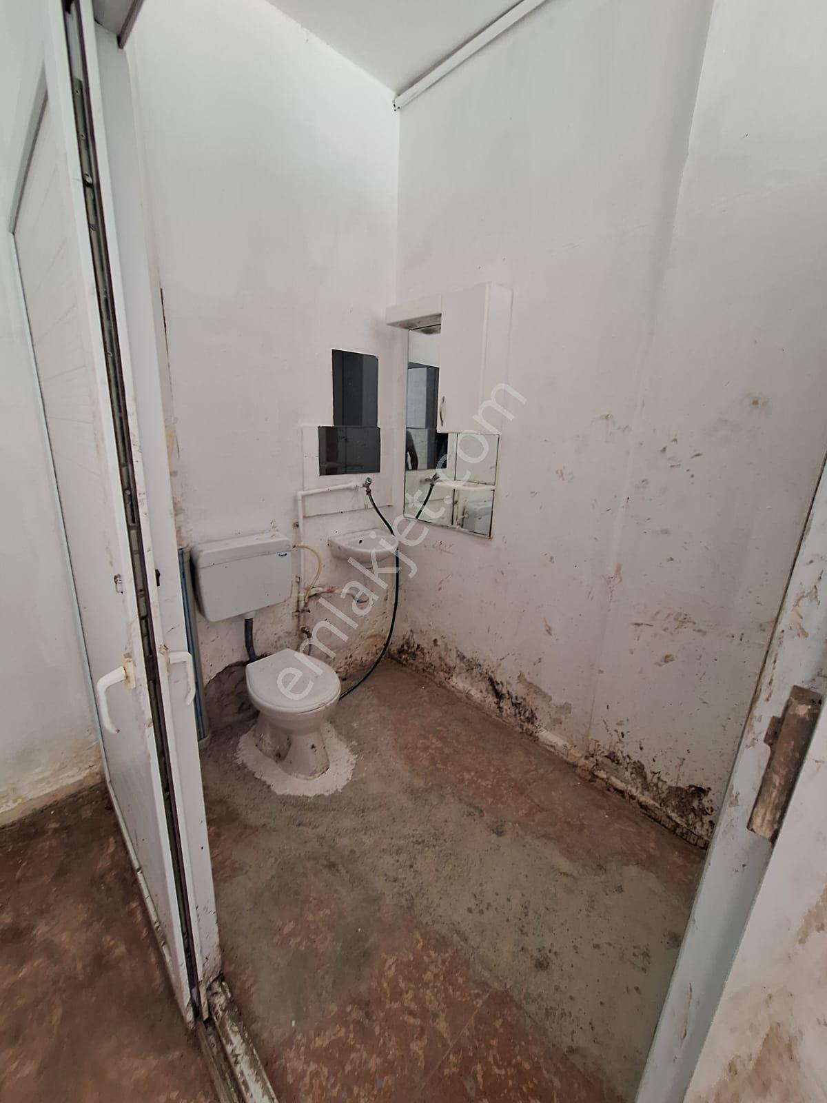 Hatay Askerı Hastane Karsı Caprazında Park Icınde 15m² Kiralık Dukkan - Görsel 6