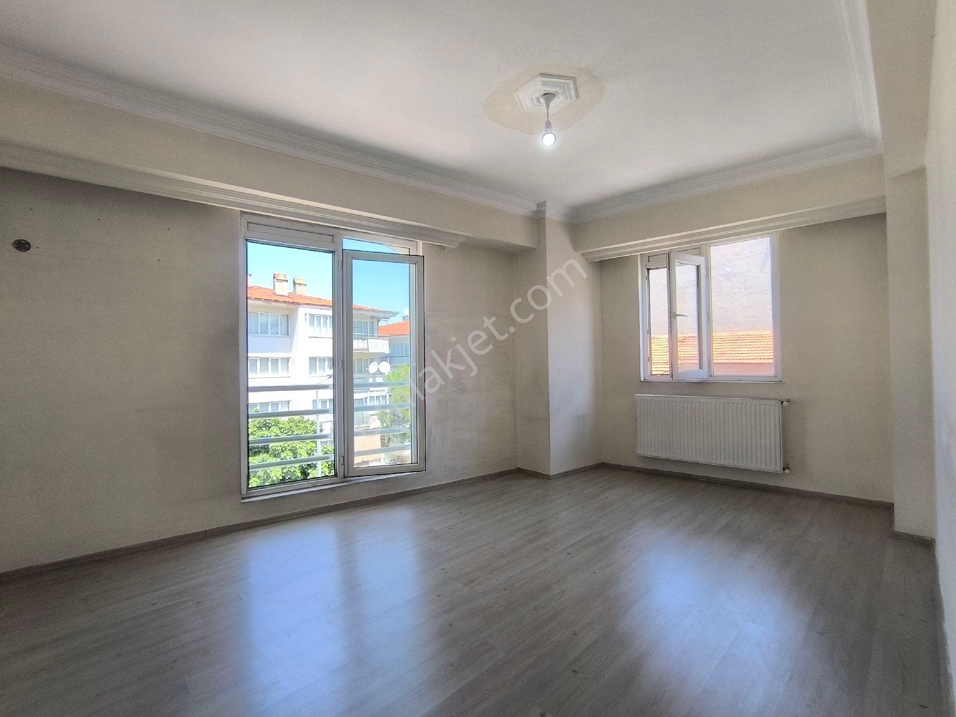 Akkonak Mahallesi Yeşilköy Caddesi Üzeri Arakat 2+1 Kiralık Daire - Görsel 12