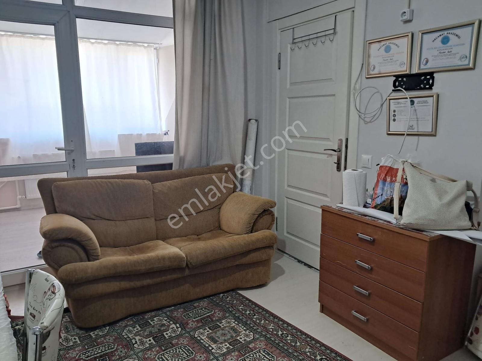 Büyükdere Mahallesinde Geniş, Teraslı Dubleks 1+1 Satılık Daire - Görsel 8