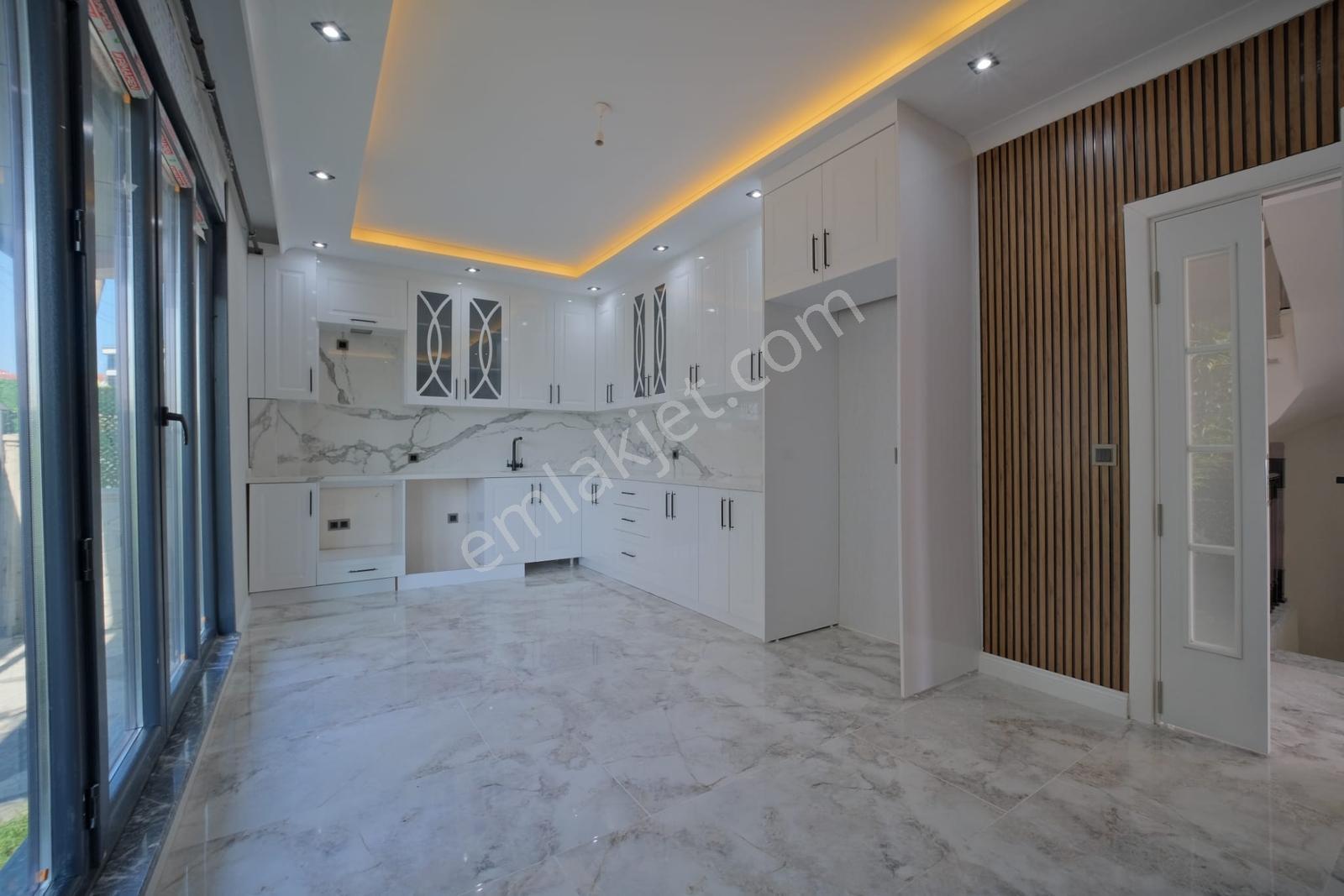 Arnavutköy Mareşal Fevzi Çakmak'ta Satılık Ultra Lüks 6+2 Villa - Görsel 14