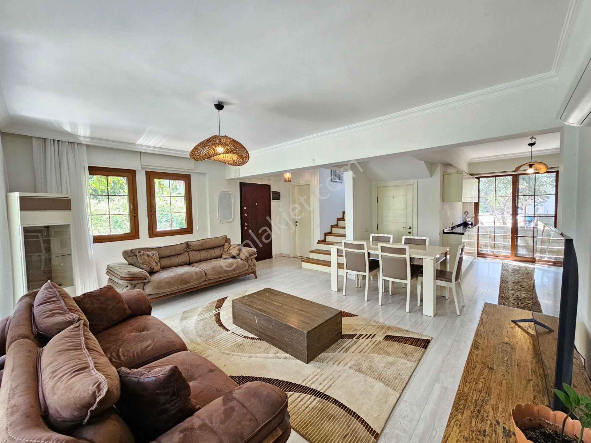Goldhouse Dan Satılık Villa Foçada Denize Yürüme Mesafesinde 4+1 - Görsel 12