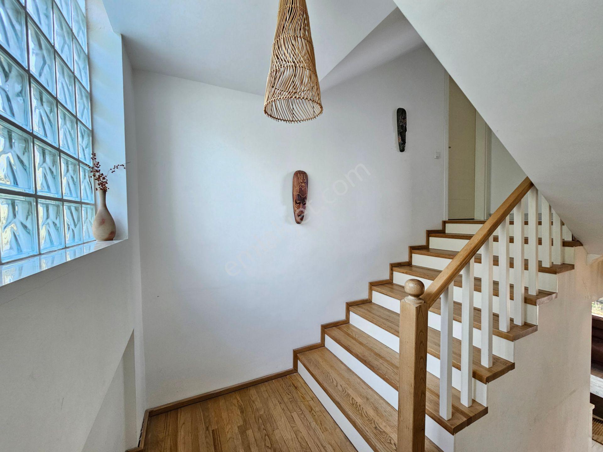 Goldhouse Dan Satılık Villa Foçada Denize Yürüme Mesafesinde 4+1 - Görsel 14
