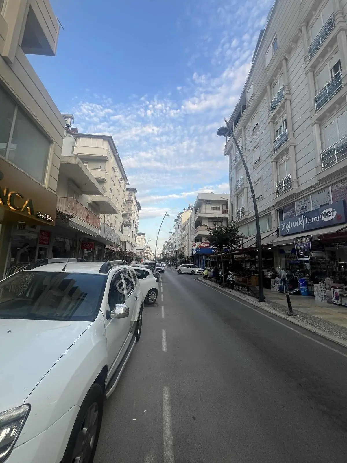 Çarşı İçinde Kiralık Dükkan - Görsel 2