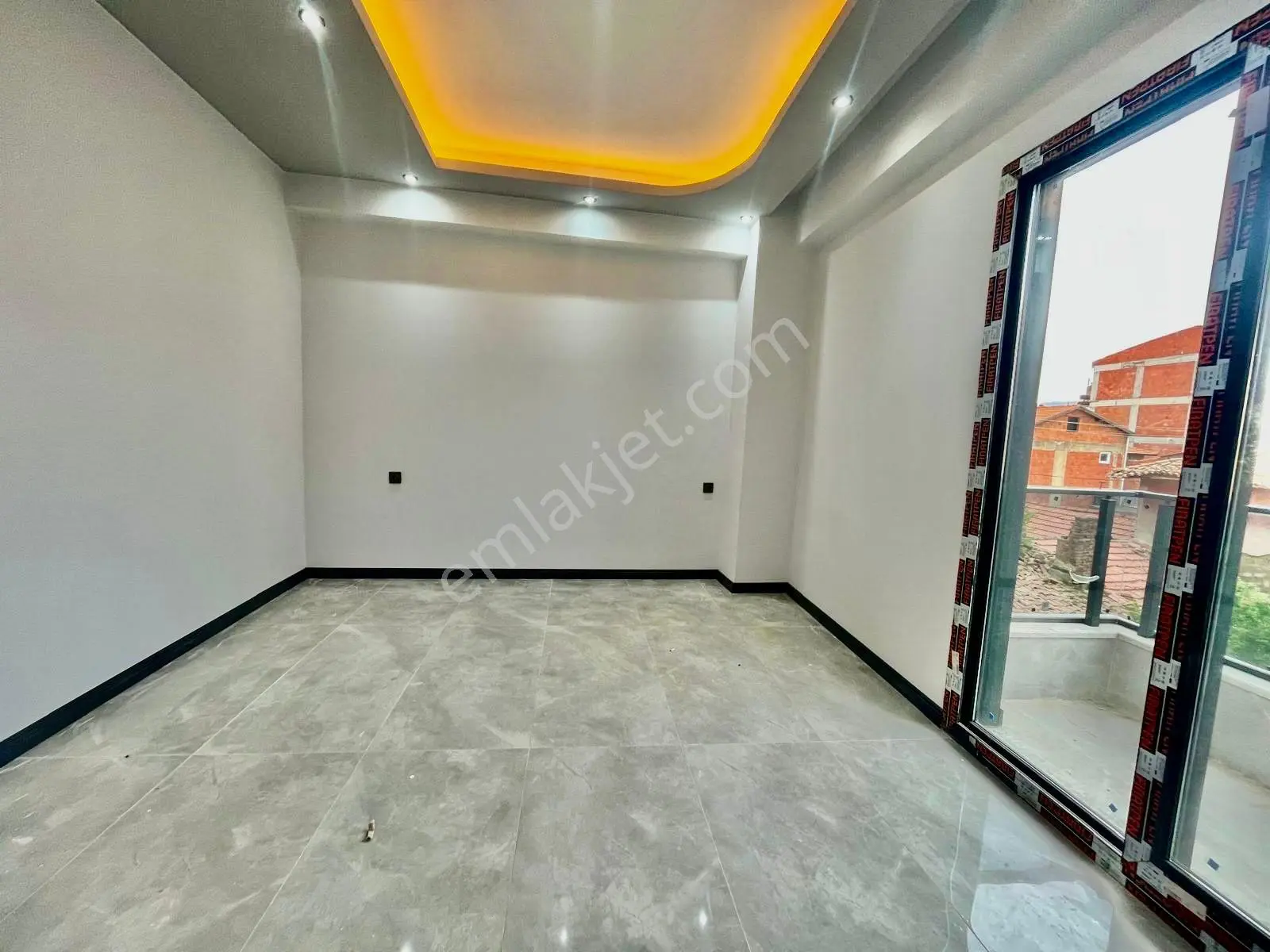 ꧁ay Emlaktan꧂tuzcumuratta Muhteşem Konumlu Arakat Ön Cephe Satılık 2+1 Lüx Daire - Görsel 11